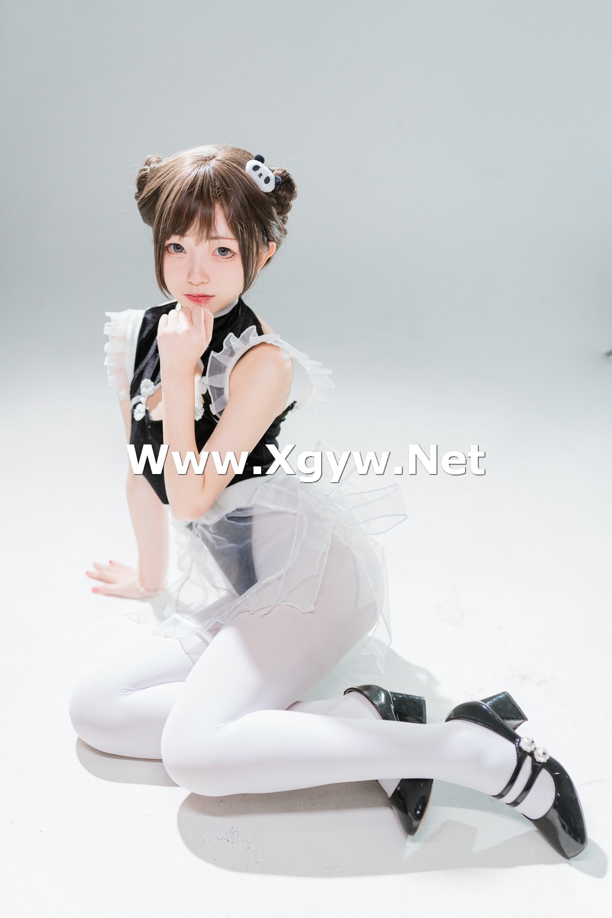 Xgyw.Net_网络美女花铃高叉小熊猫主题私房性感黑色高叉连体衣配白丝裤袜迷人诱惑写真85P