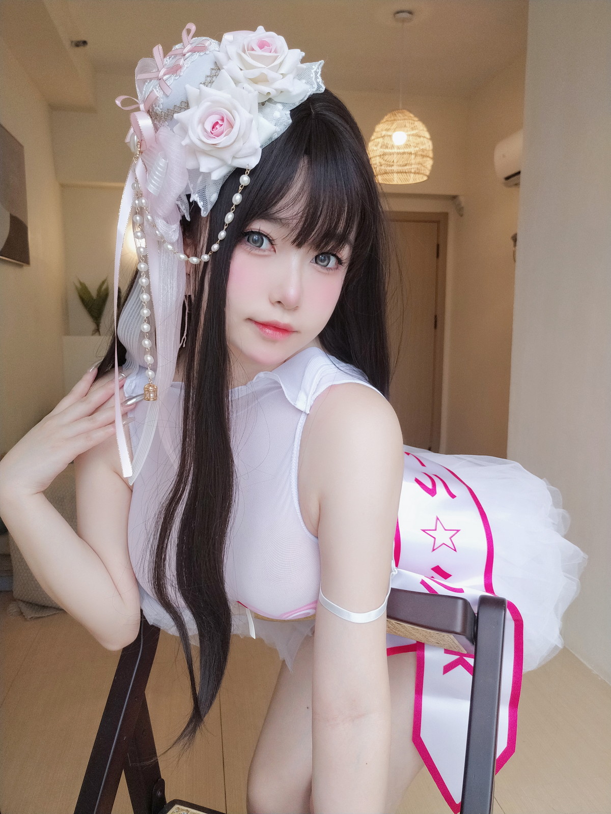 Xgyw.Net_Coser妹子女主K性感偶像主题私房性感白色薄透纱裙透视秀傲人豪乳诱惑写真90P