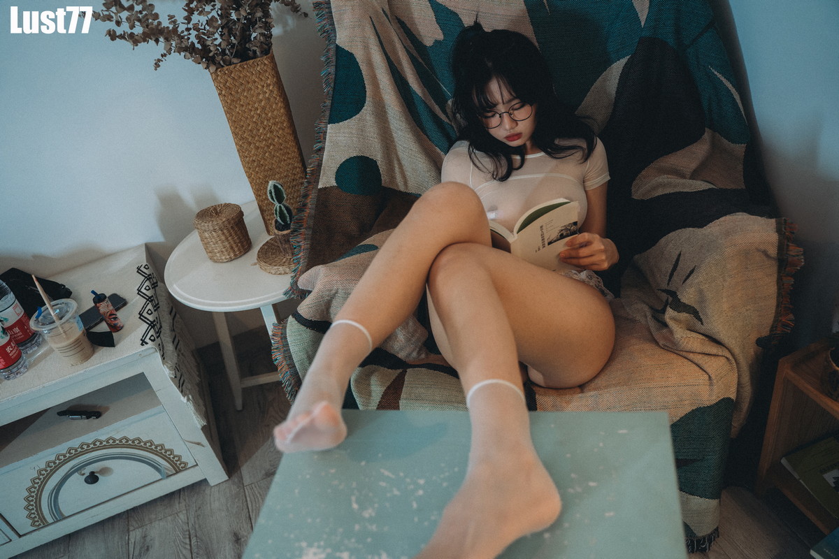 Xgyw.Net_Coser妹子柒柒不可爱少女记实录主题性感白色薄透服饰秀惹火身材完美诱惑写真76P