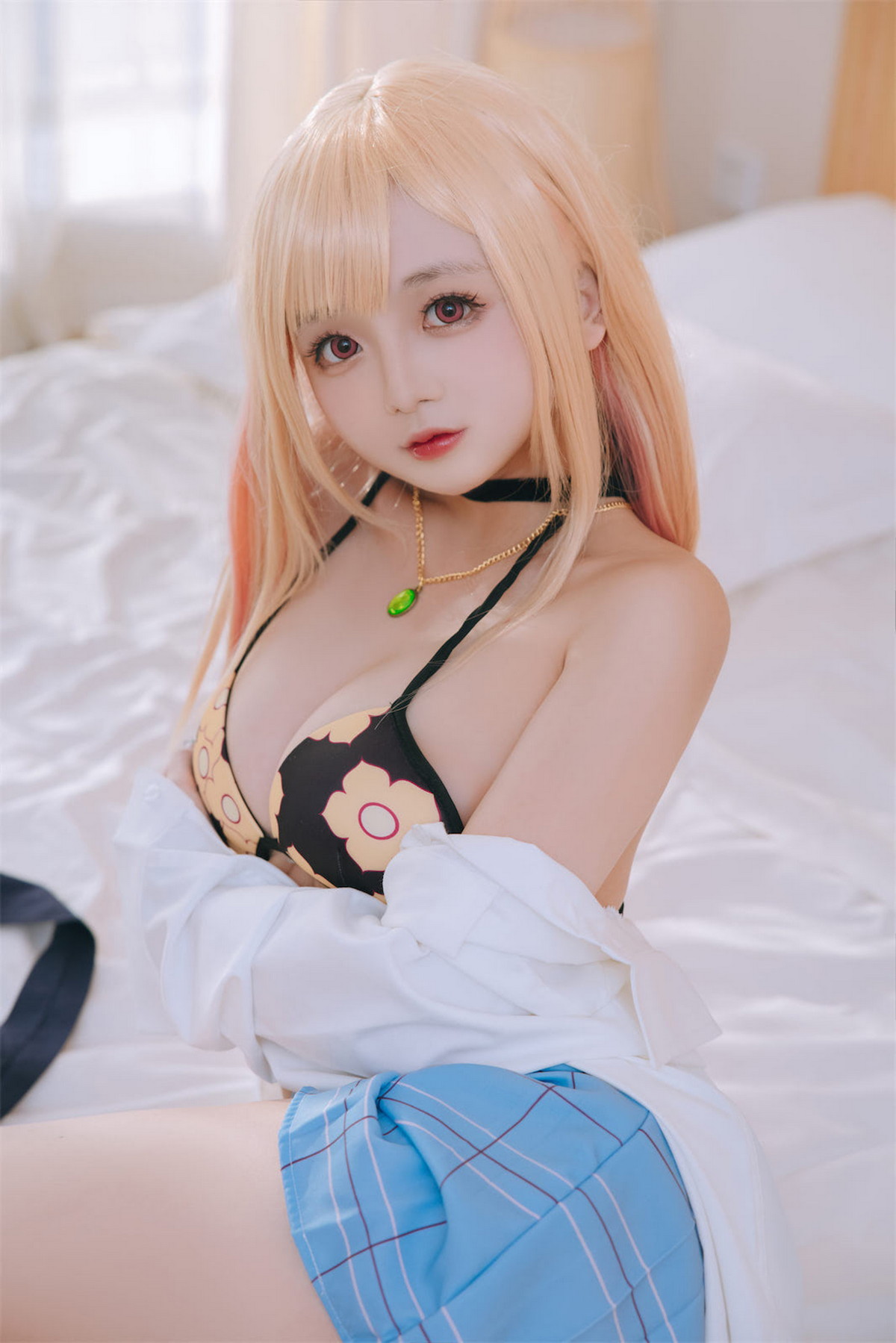 Xgyw.Net_Cosplay美女日奈娇喜多川海梦泳装主题性感白T配格子裙半脱露比基尼诱惑写真65P