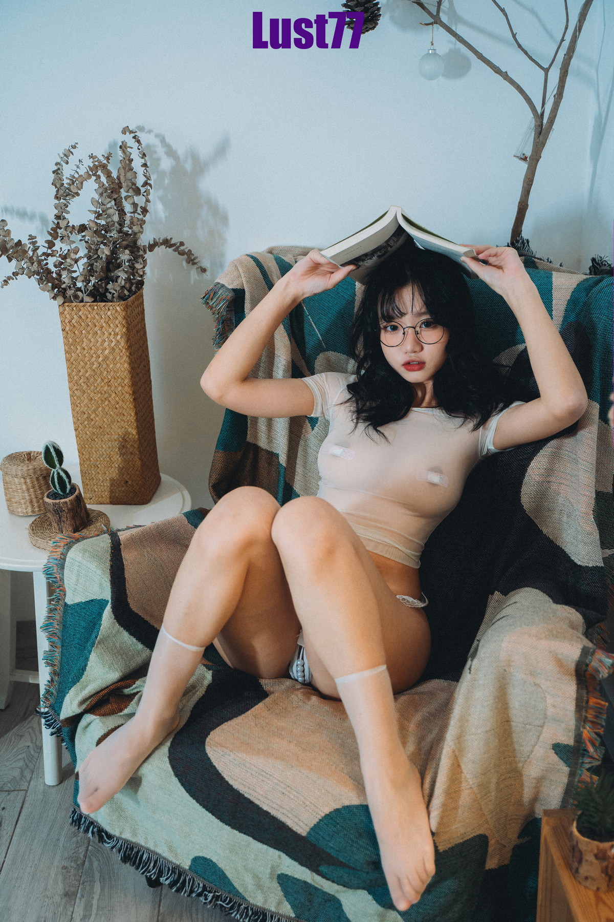 Xgyw.Net_Coser妹子柒柒不可爱少女记实录主题性感白色薄透服饰秀惹火身材完美诱惑写真76P