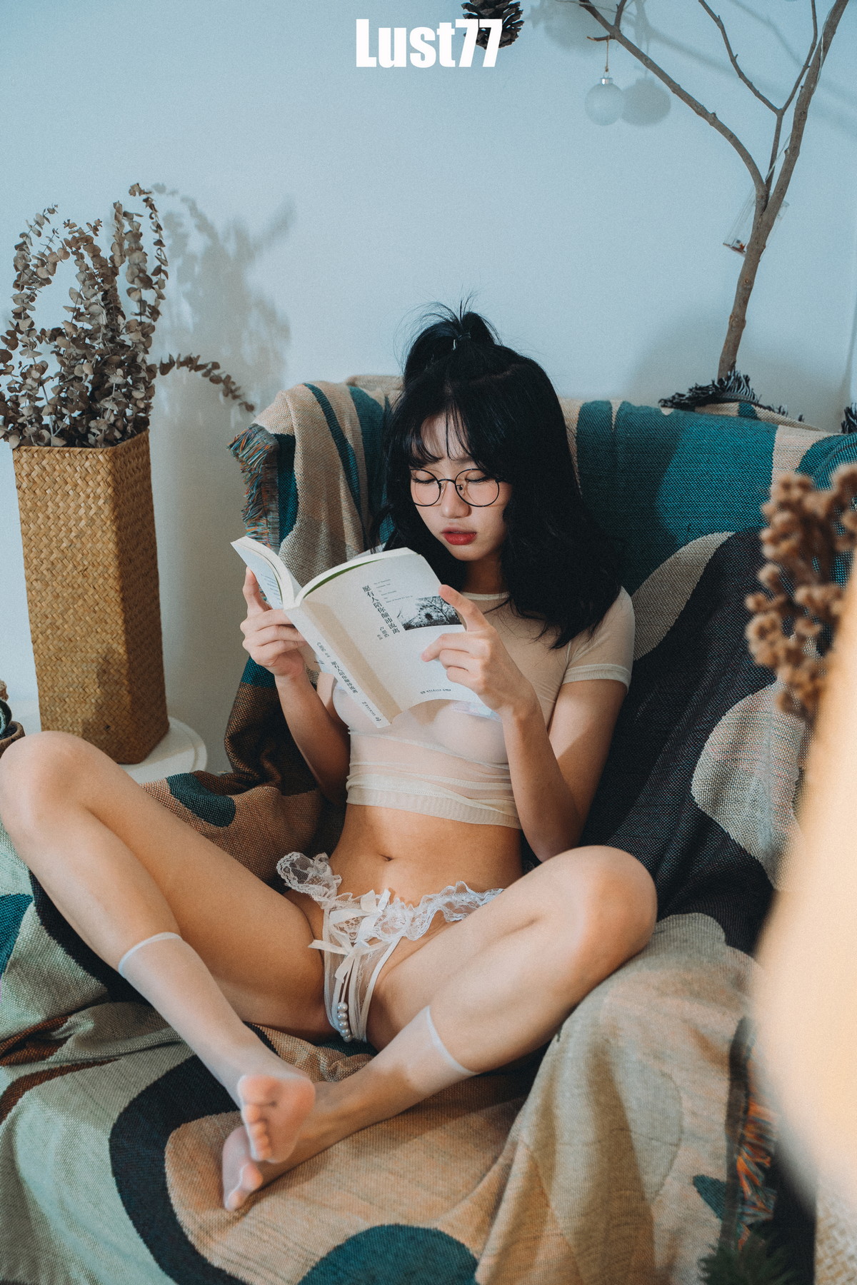 Xgyw.Net_Coser妹子柒柒不可爱少女记实录主题性感白色薄透服饰秀惹火身材完美诱惑写真76P