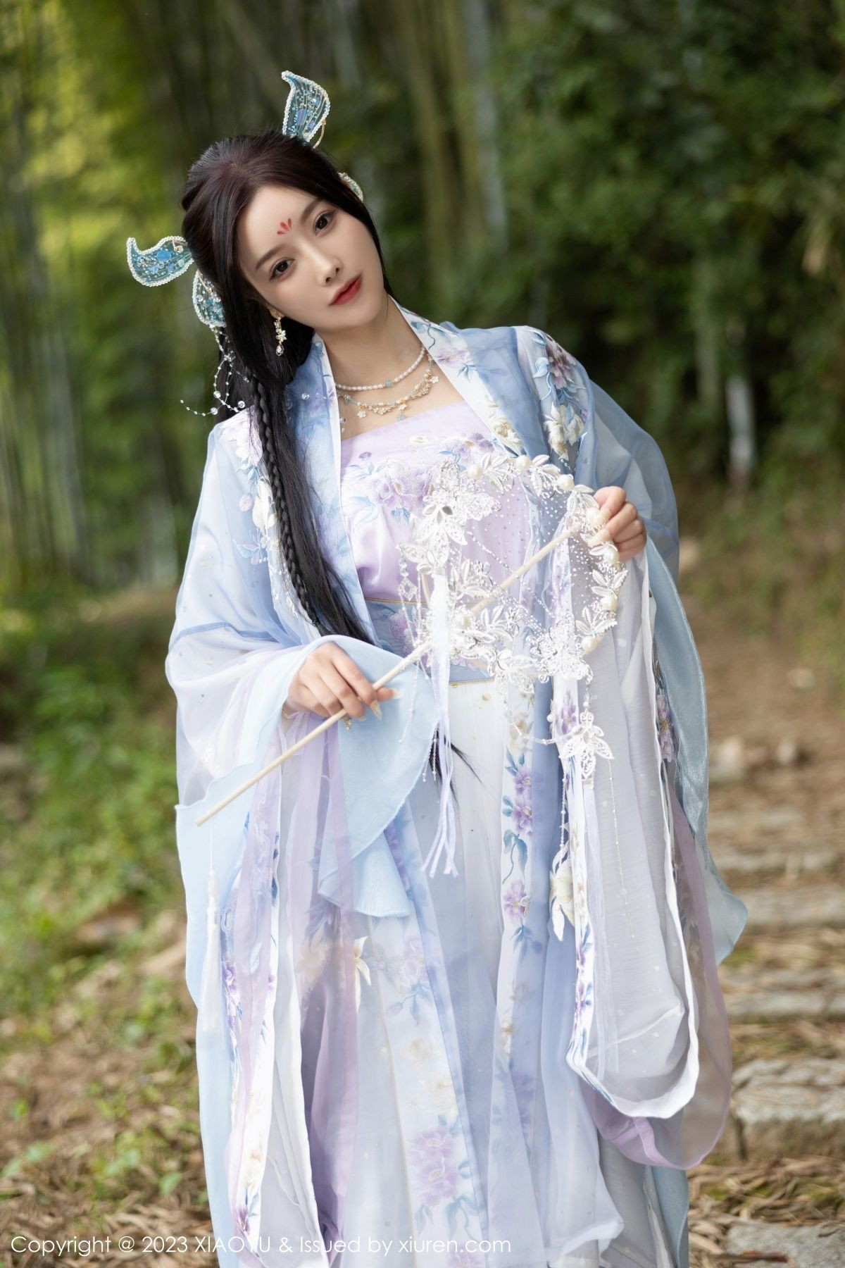 Xgyw.Net_[XiaoYu画语界]Vol.970_女神杨晨晨Yome脱淡蓝紫色古装服露白色蕾丝内衣完美诱惑写真91P