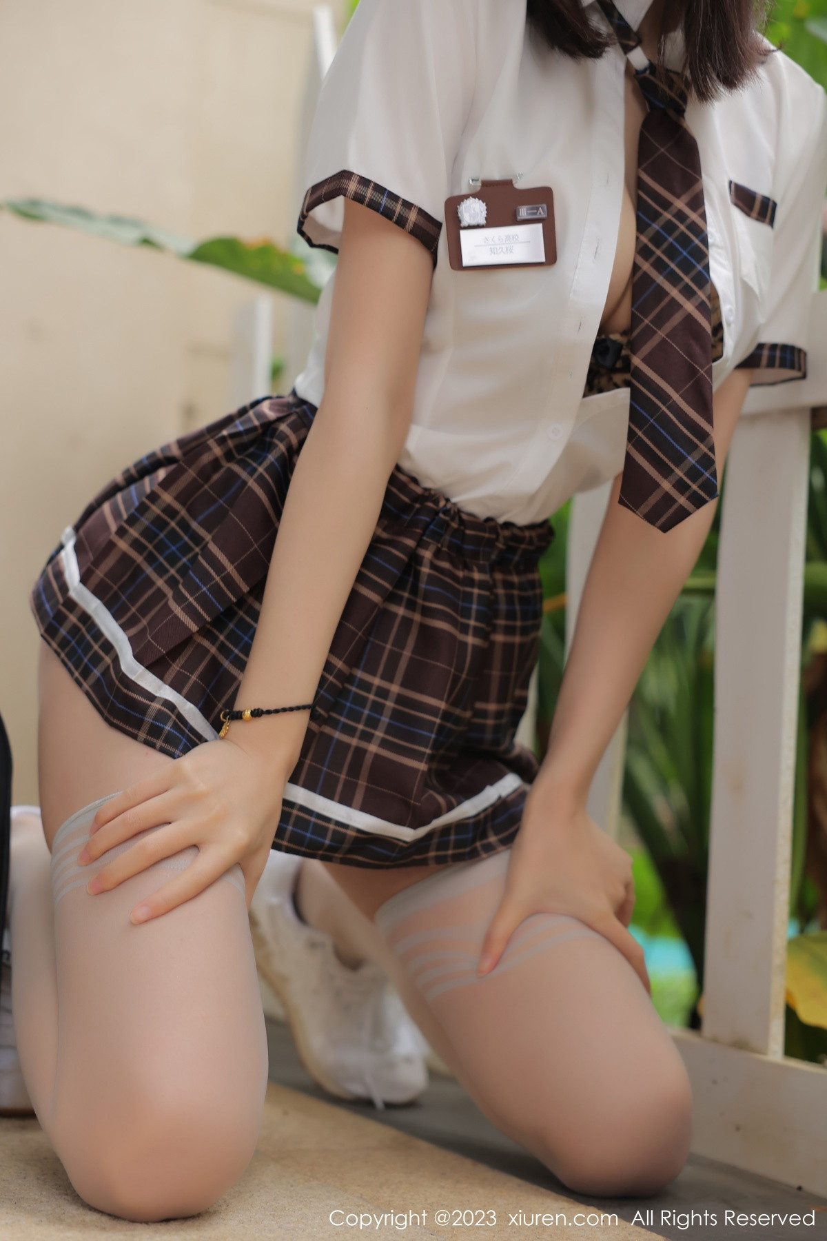 Xgyw.Net_XiuRen第6292期_模特玥儿玥er性感学妹制服半脱露豹纹内衣秀完美身材诱惑写真67P