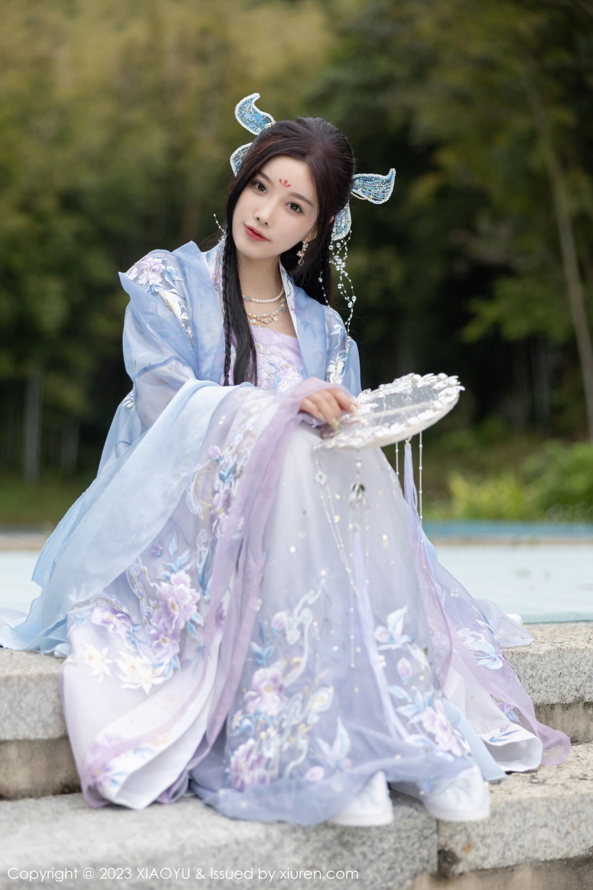 Xgyw.Net_[XiaoYu画语界]Vol.970_女神杨晨晨Yome脱淡蓝紫色古装服露白色蕾丝内衣完美诱惑写真91P