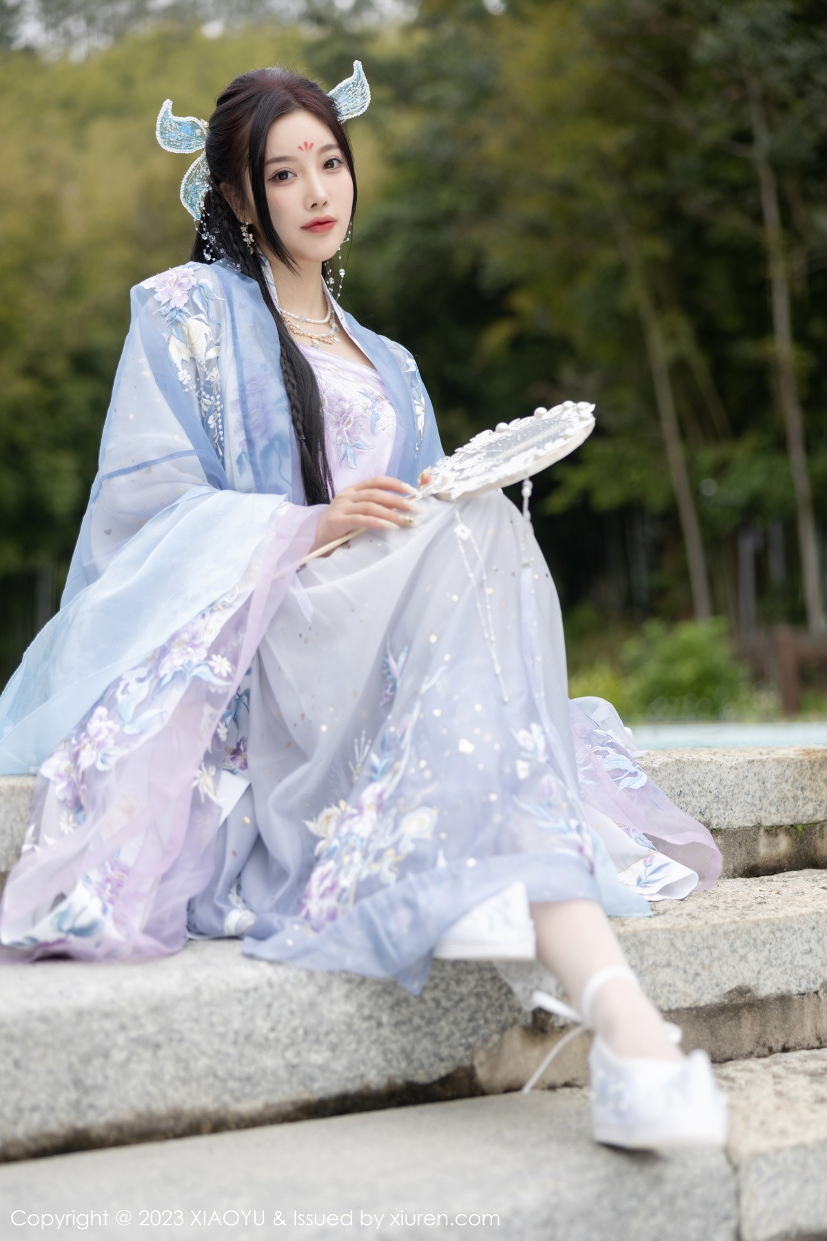 Xgyw.Net_[XiaoYu画语界]Vol.970_女神杨晨晨Yome脱淡蓝紫色古装服露白色蕾丝内衣完美诱惑写真91P