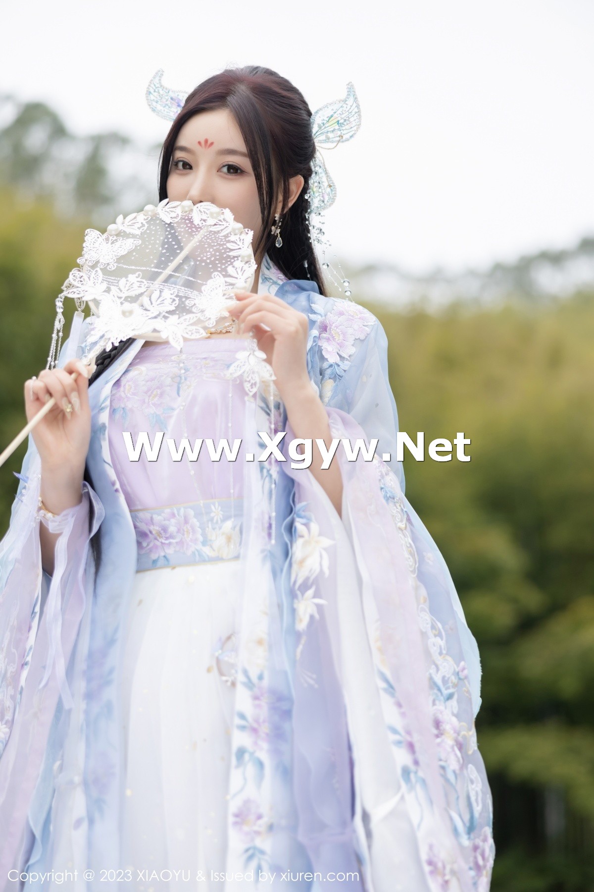 Xgyw.Net_[XiaoYu画语界]Vol.970_女神杨晨晨Yome脱淡蓝紫色古装服露白色蕾丝内衣完美诱惑写真91P