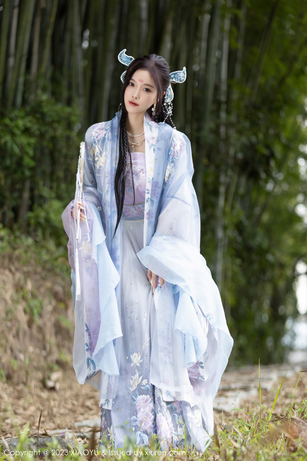 Xgyw.Net_[XiaoYu画语界]Vol.970_女神杨晨晨Yome脱淡蓝紫色古装服露白色蕾丝内衣完美诱惑写真91P