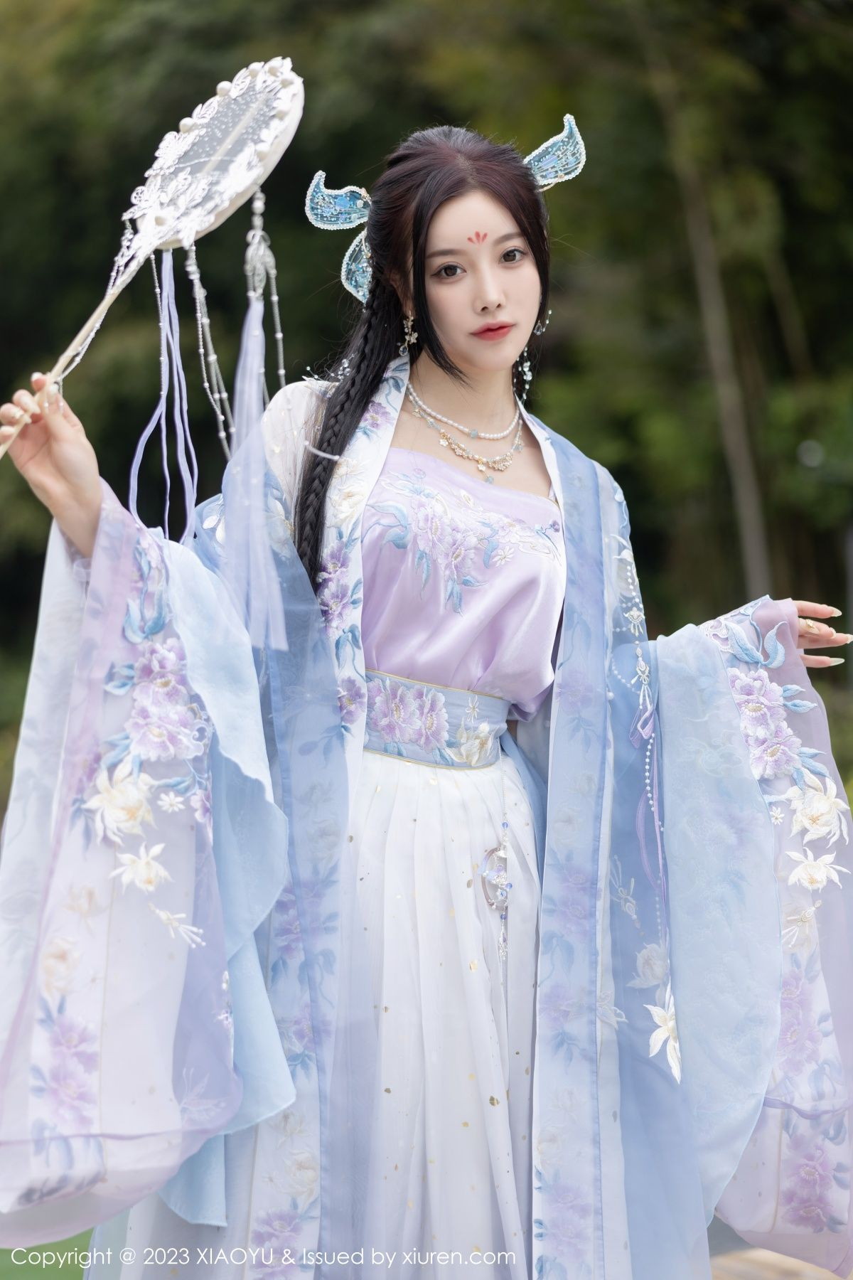 Xgyw.Net_[XiaoYu画语界]Vol.970_女神杨晨晨Yome脱淡蓝紫色古装服露白色蕾丝内衣完美诱惑写真91P