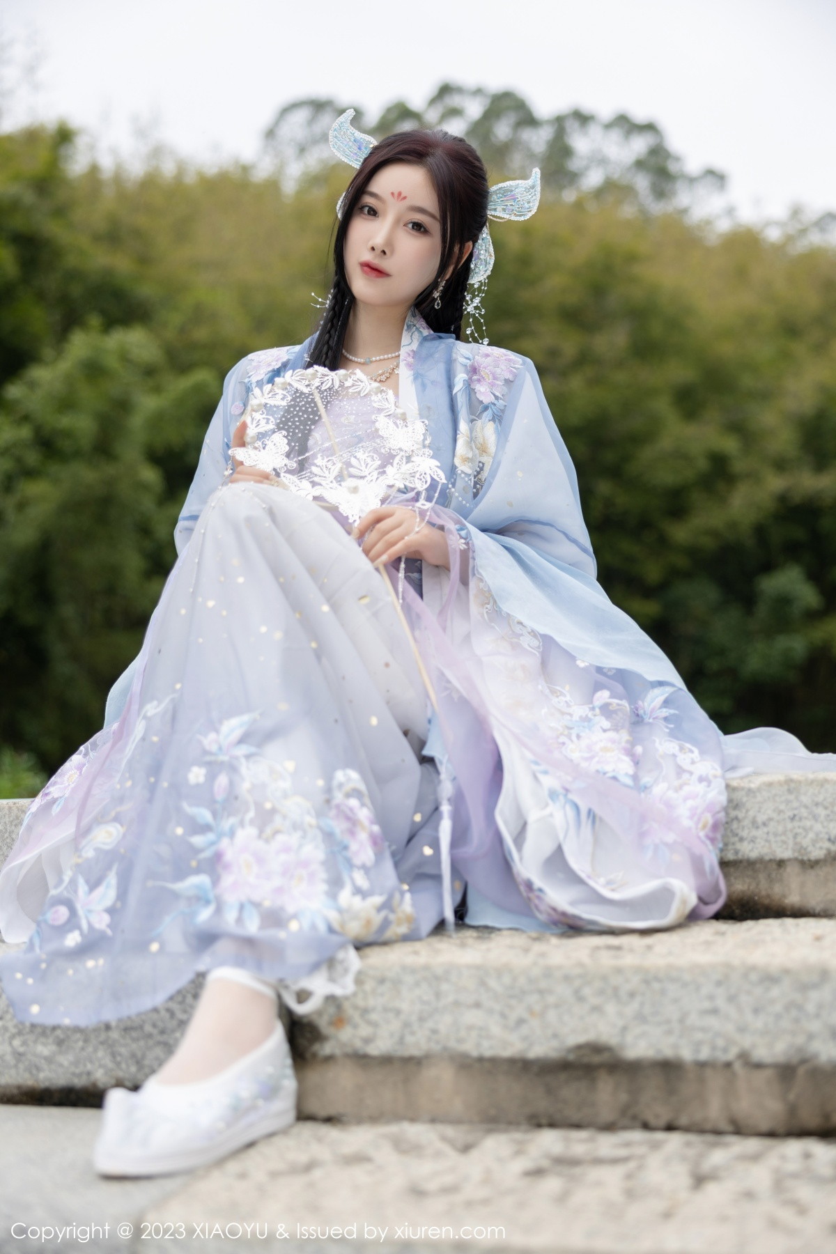 Xgyw.Net_[XiaoYu画语界]Vol.970_女神杨晨晨Yome脱淡蓝紫色古装服露白色蕾丝内衣完美诱惑写真91P