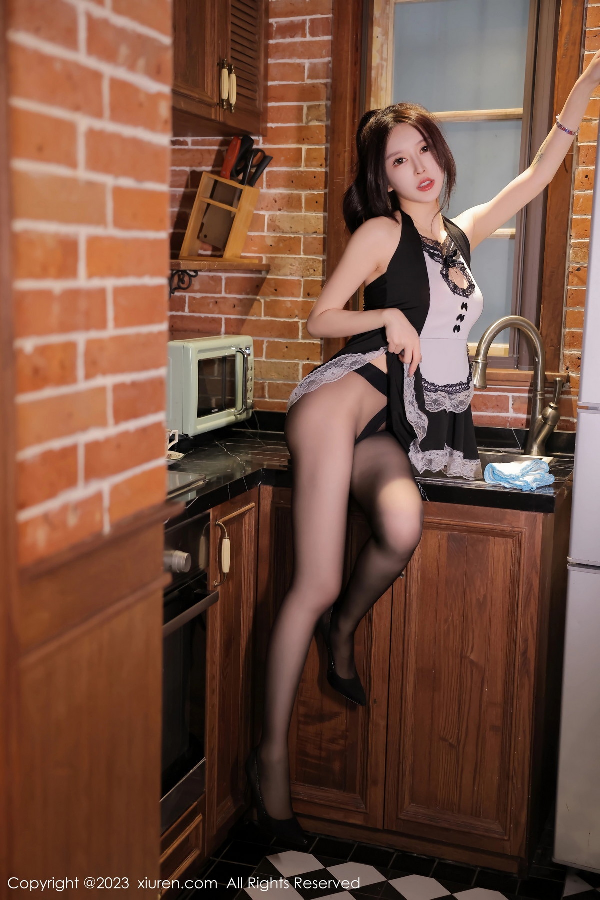 Xgyw.Net_XiuRen第6295期_模特玉兔miki性感黑色女仆服配超薄无内黑丝秀惹火身材诱惑写真62P