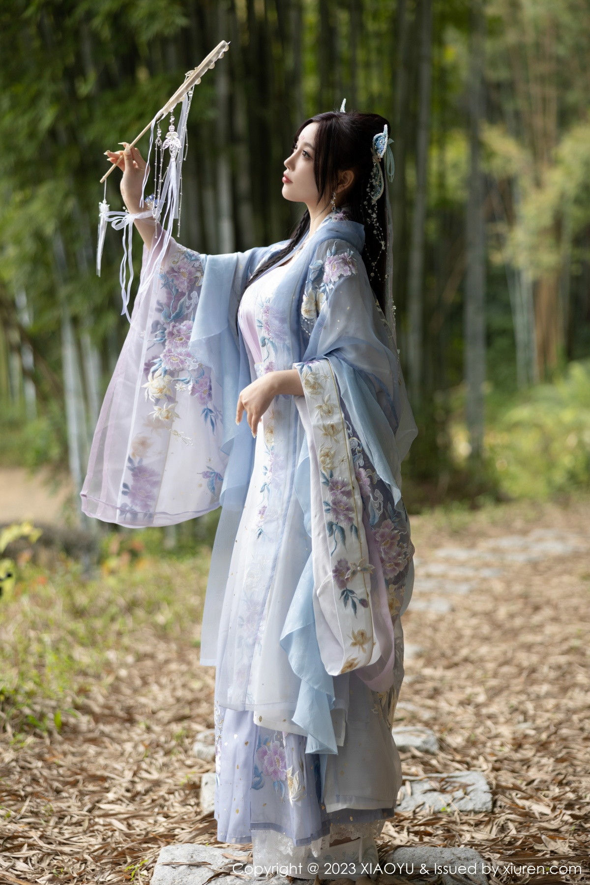 Xgyw.Net_[XiaoYu画语界]Vol.970_女神杨晨晨Yome脱淡蓝紫色古装服露白色蕾丝内衣完美诱惑写真91P