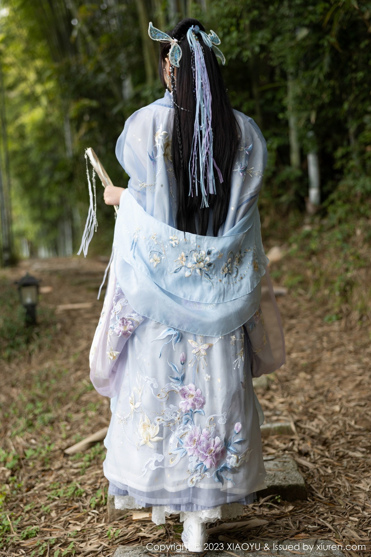 Xgyw.Net_[XiaoYu画语界]Vol.970_女神杨晨晨Yome脱淡蓝紫色古装服露白色蕾丝内衣完美诱惑写真91P