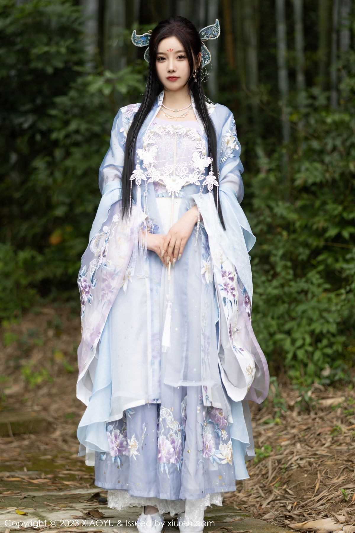Xgyw.Net_[XiaoYu画语界]Vol.970_女神杨晨晨Yome脱淡蓝紫色古装服露白色蕾丝内衣完美诱惑写真91P