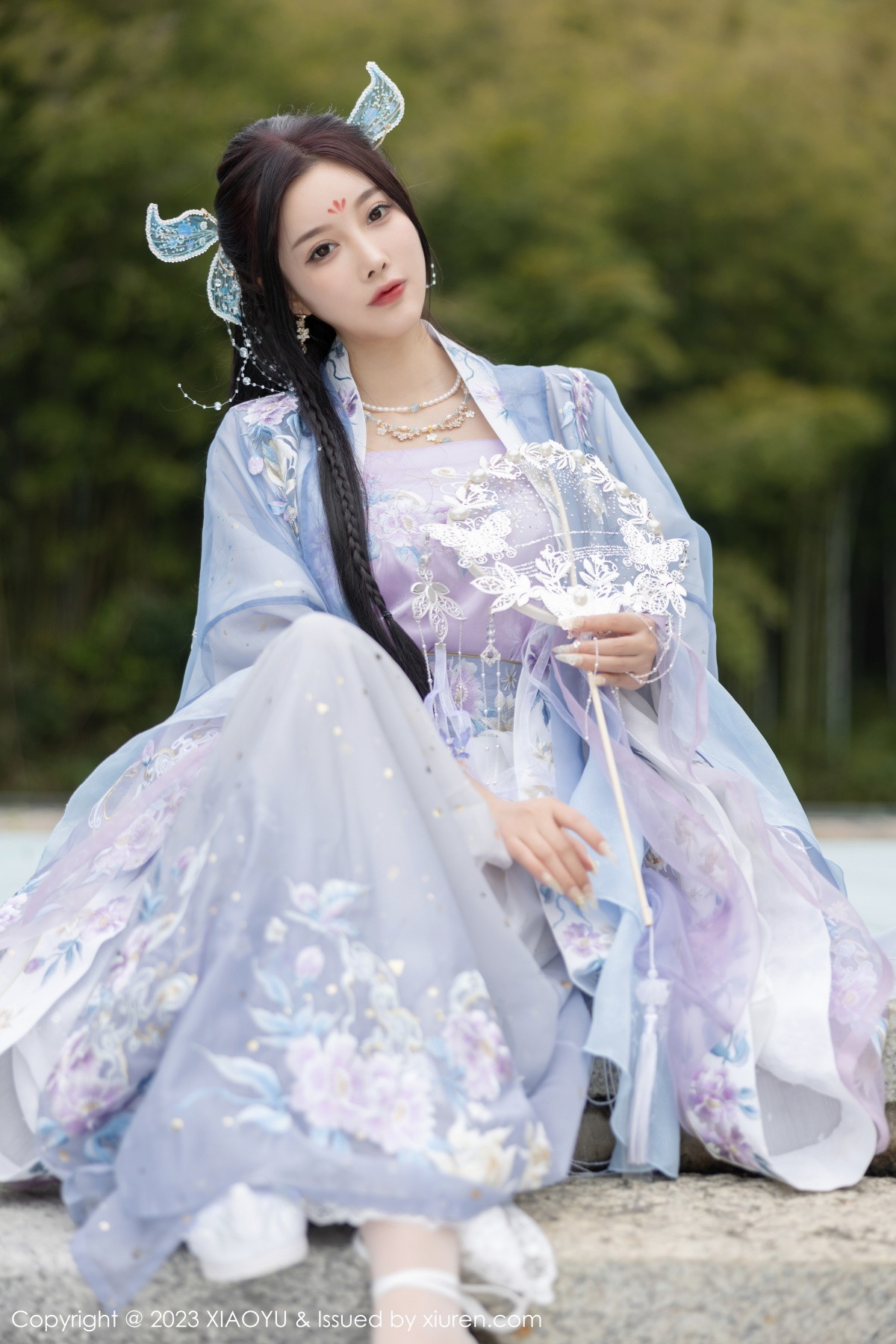 Xgyw.Net_[XiaoYu画语界]Vol.970_女神杨晨晨Yome脱淡蓝紫色古装服露白色蕾丝内衣完美诱惑写真91P