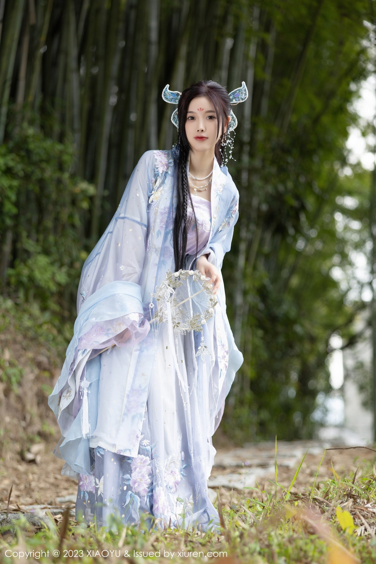 Xgyw.Net_[XiaoYu画语界]Vol.970_女神杨晨晨Yome脱淡蓝紫色古装服露白色蕾丝内衣完美诱惑写真91P