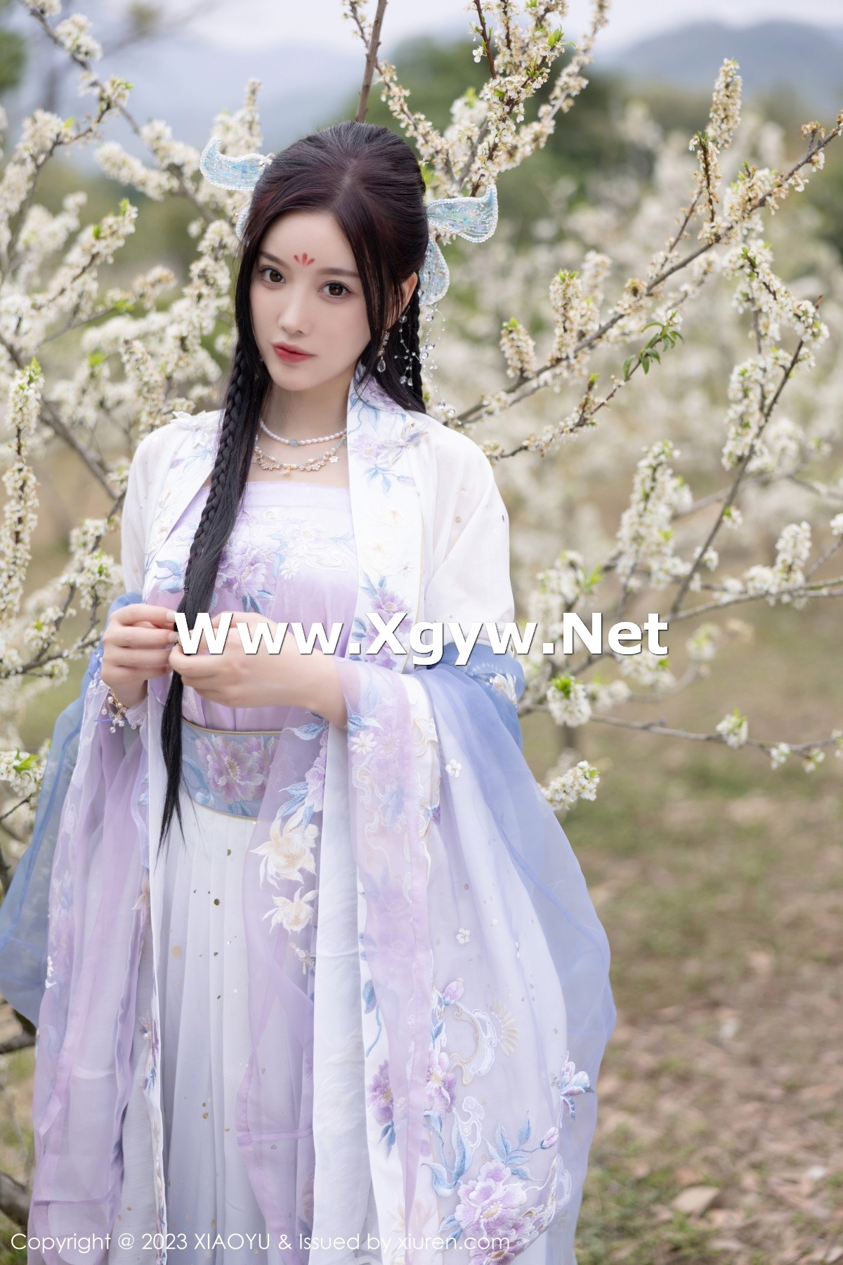 Xgyw.Net_[XiaoYu画语界]Vol.970_女神杨晨晨Yome脱淡蓝紫色古装服露白色蕾丝内衣完美诱惑写真91P