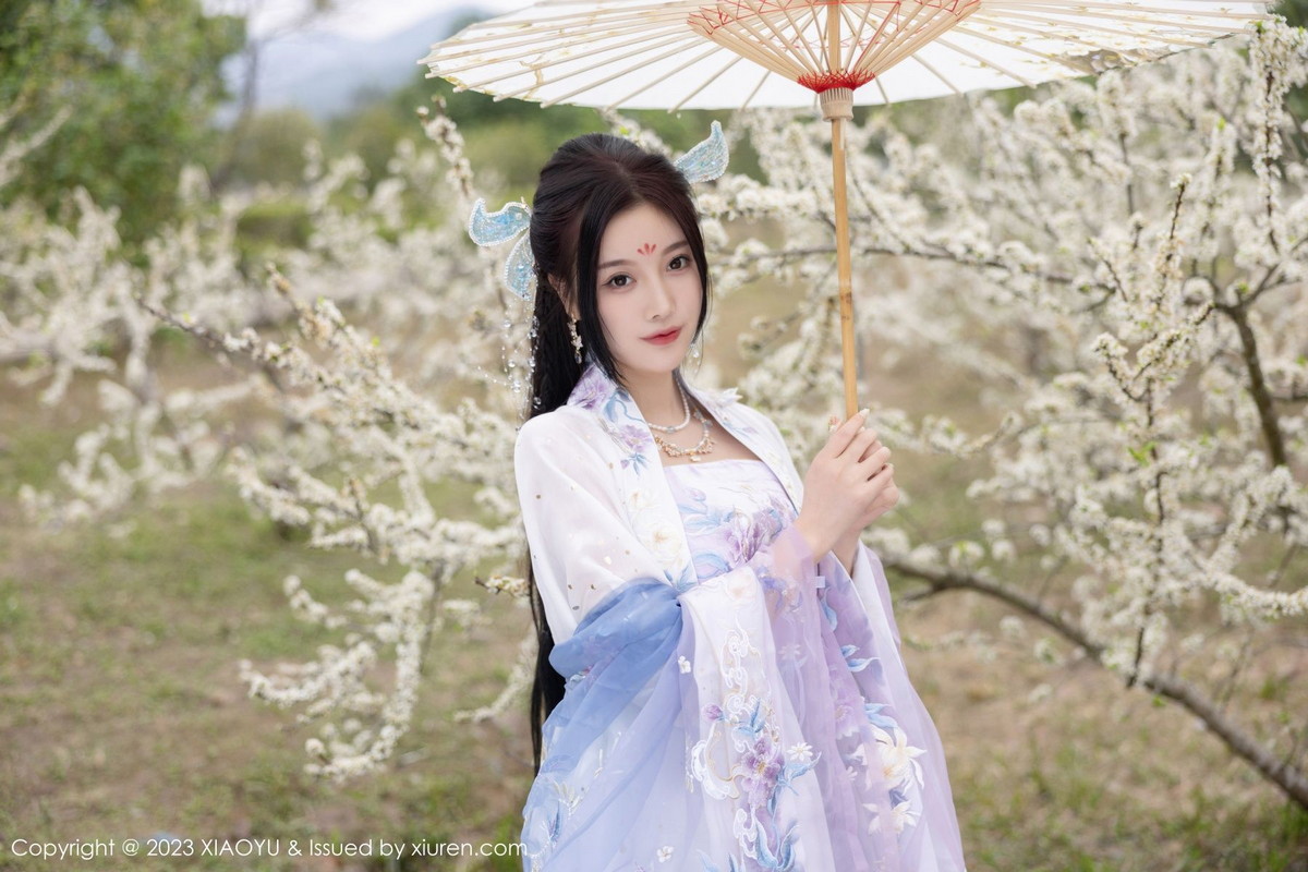 Xgyw.Net_[XiaoYu画语界]Vol.970_女神杨晨晨Yome脱淡蓝紫色古装服露白色蕾丝内衣完美诱惑写真91P