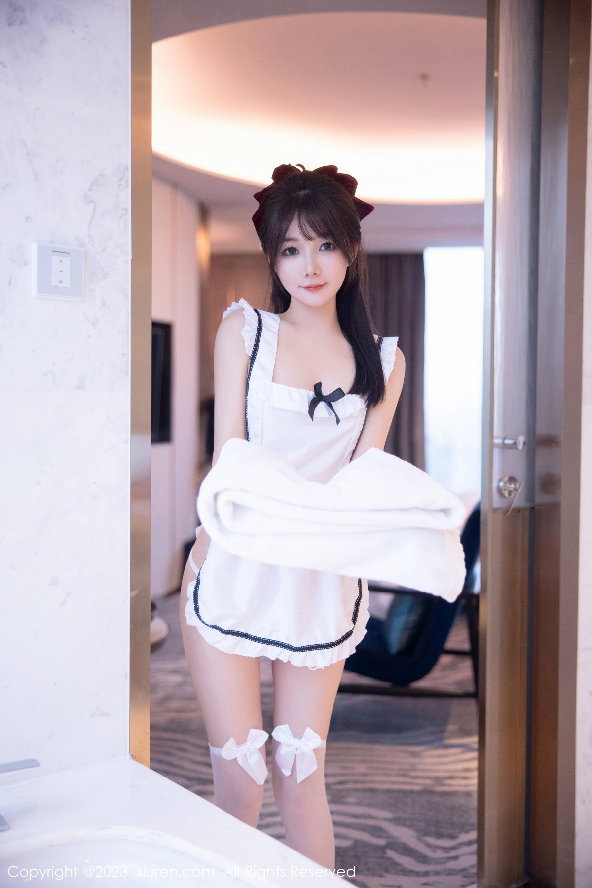 Xgyw.Net_XiuRen第6299期_模特婠婠么性感真空白色女仆配白丝袜秀曼妙身姿迷人诱惑写真78P