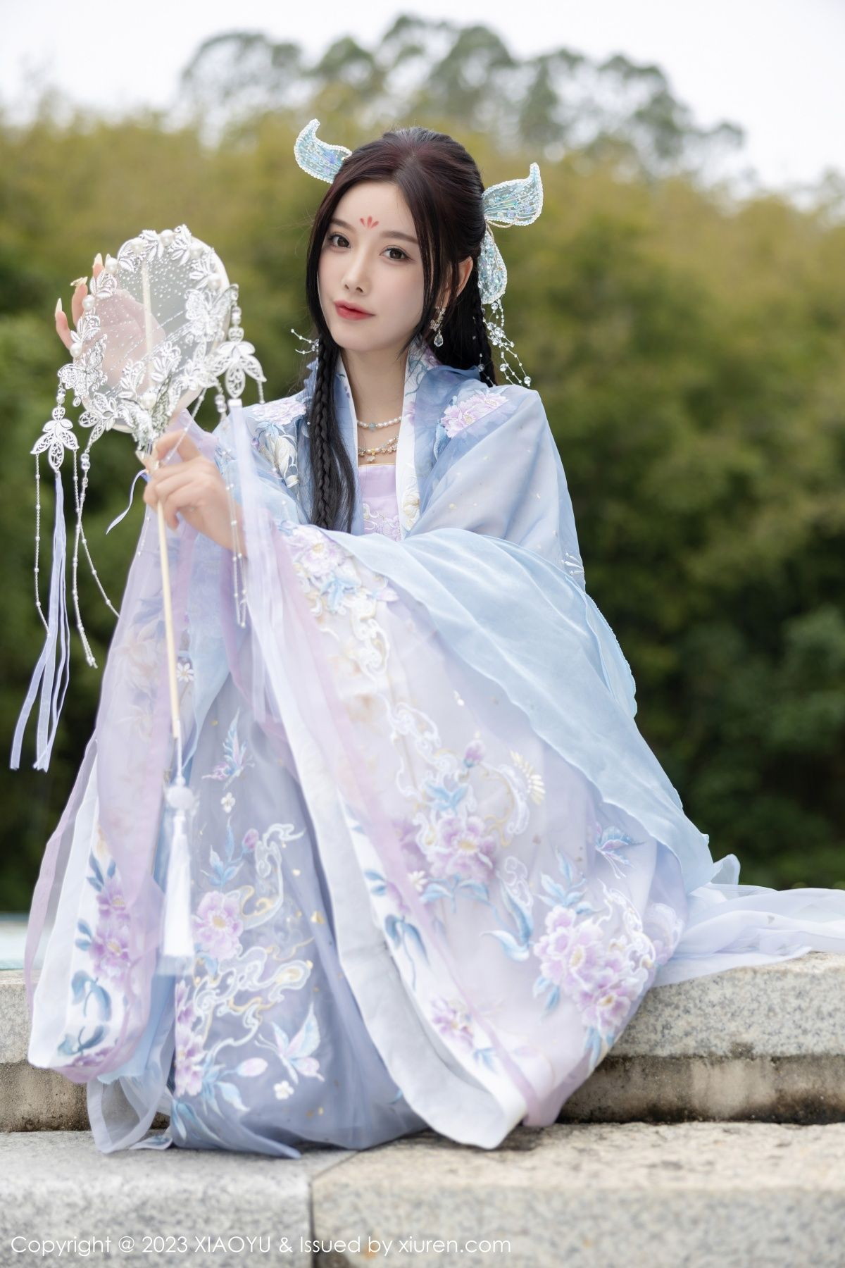 Xgyw.Net_[XiaoYu画语界]Vol.970_女神杨晨晨Yome脱淡蓝紫色古装服露白色蕾丝内衣完美诱惑写真91P