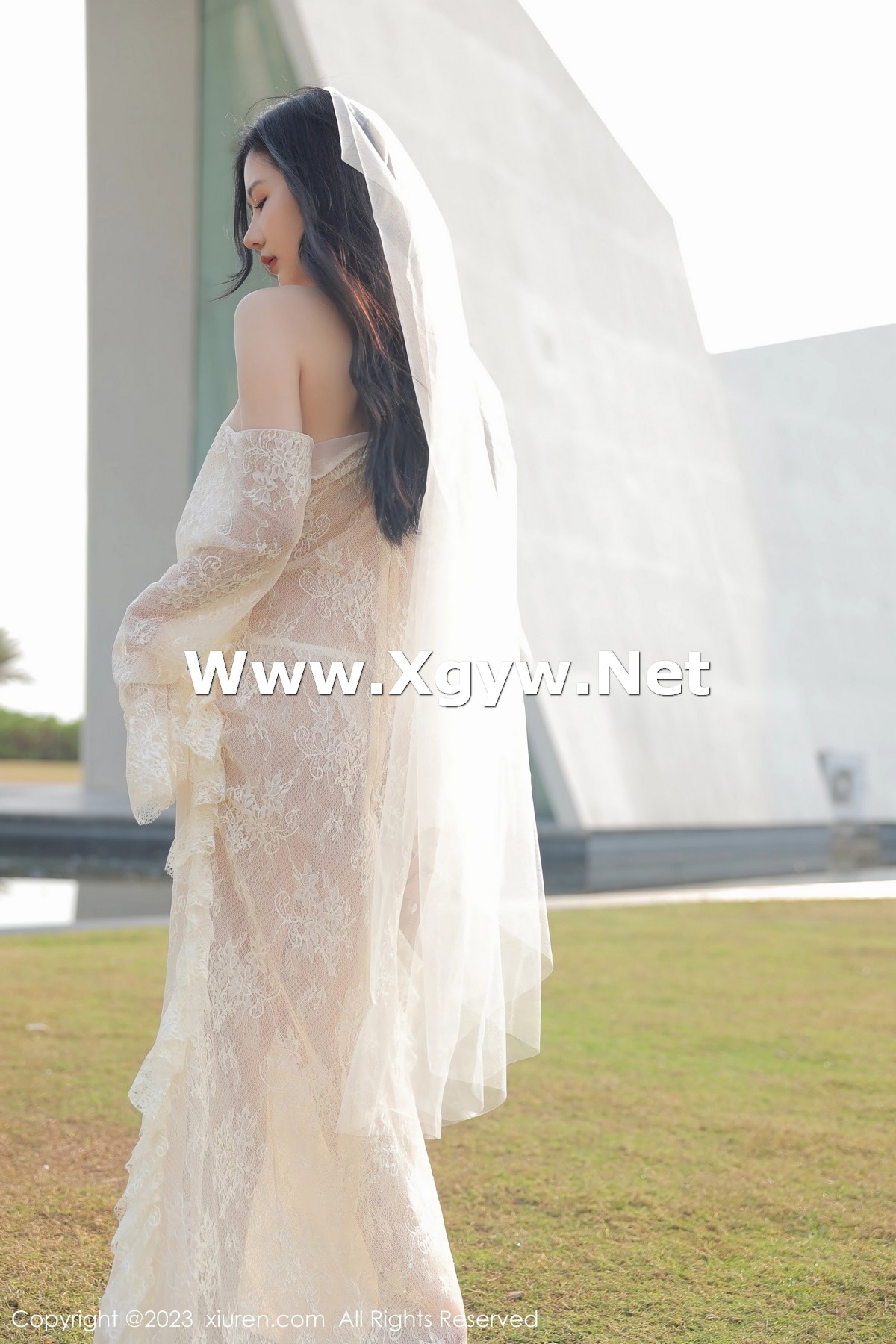 Xgyw.Net_XiuRen第6303期_模特尹甜甜海南旅拍性感白色蕾丝婚纱透视秀完美身材诱惑写真54P