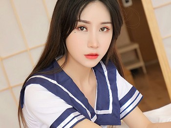 [Ugirls爱极品]No.2524_车模茯苓私人性感学姐工作服配黑色丝袜袜秀曼妙身姿迷人骚扰写真35P