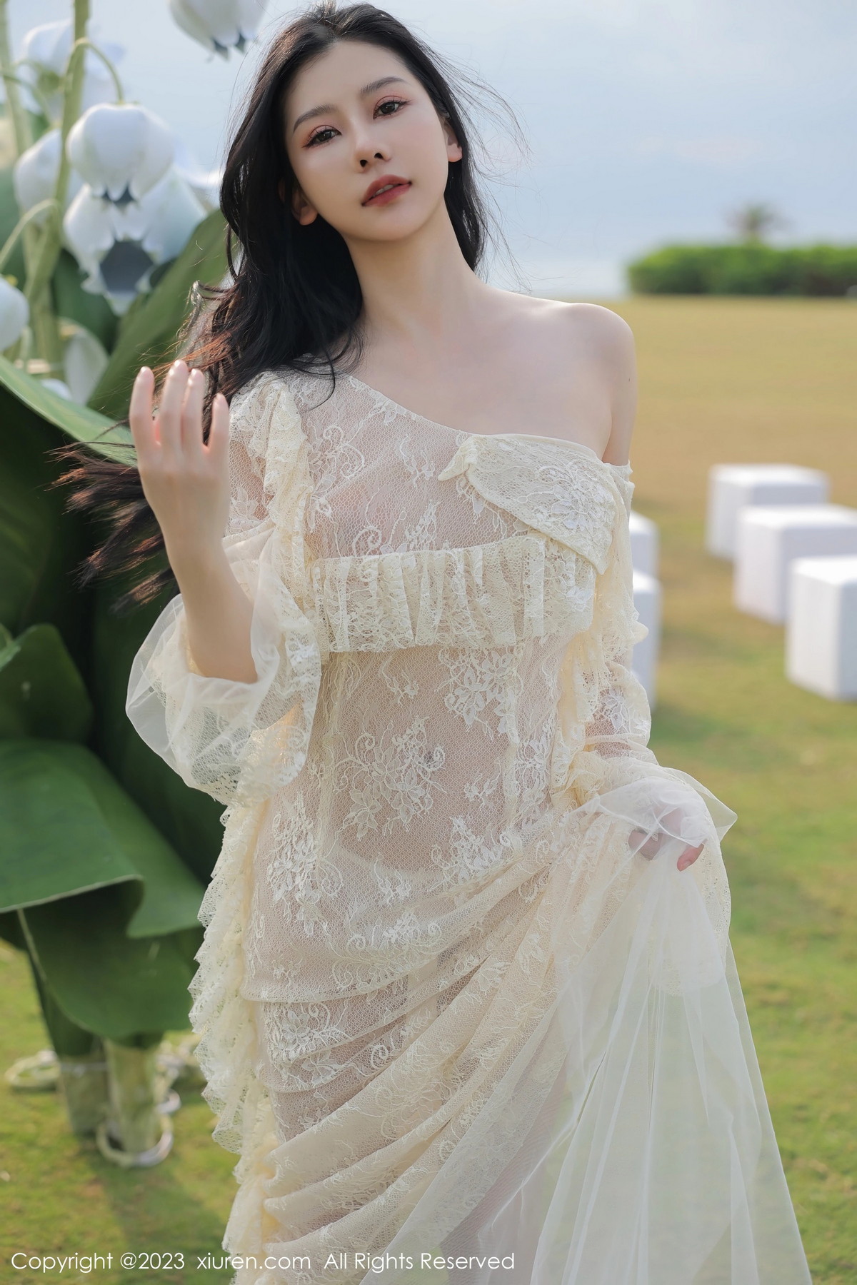 Xgyw.Net_XiuRen第6303期_模特尹甜甜海南旅拍性感白色蕾丝婚纱透视秀完美身材诱惑写真54P