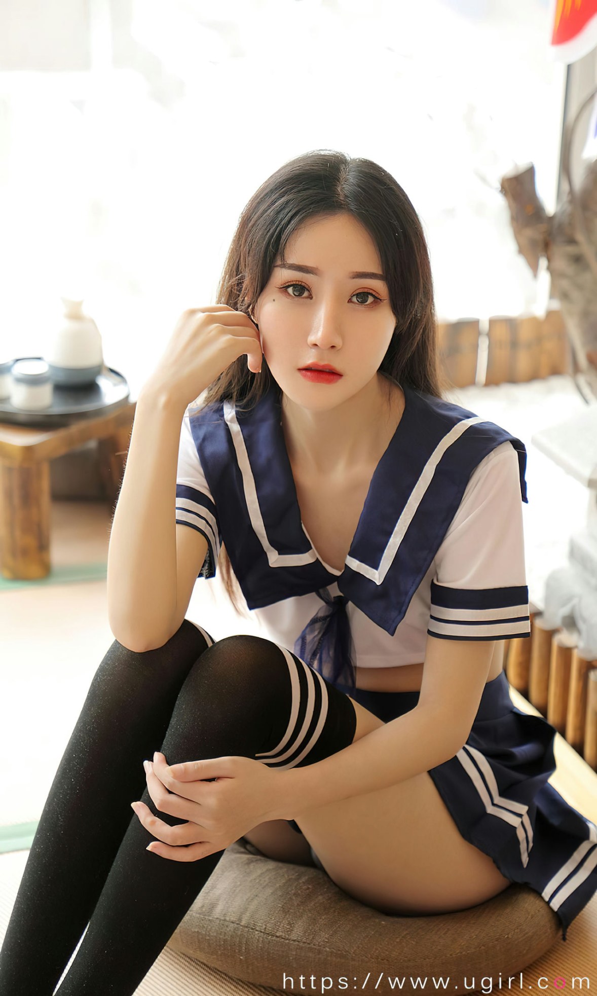 Xgyw.Net_[Ugirls爱尤物]No.2524_模特茯苓私房性感学生制服配黑丝袜秀曼妙身姿迷人诱惑写真35P