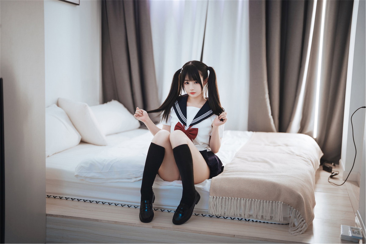 Xgyw.Net_网络美女桜井宁宁双马尾JK主题私房床上半脱性感学生制服露白色内衣诱惑写真65P