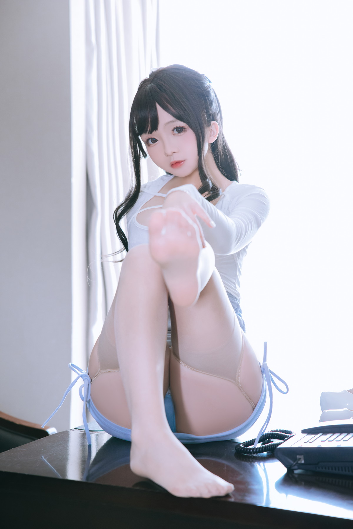Xgyw.Net_Cosplay美女日奈娇私人秘书主题性感白上衣配蓝短裙肉丝吊袜秀丰满身材诱惑写真105P