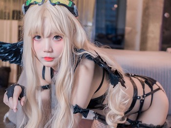 清纯少女五更百鬼圣女吊带黑色丝袜主题私人性感黑色蕾丝内衣配魅惑黑色丝袜迷人写真60P