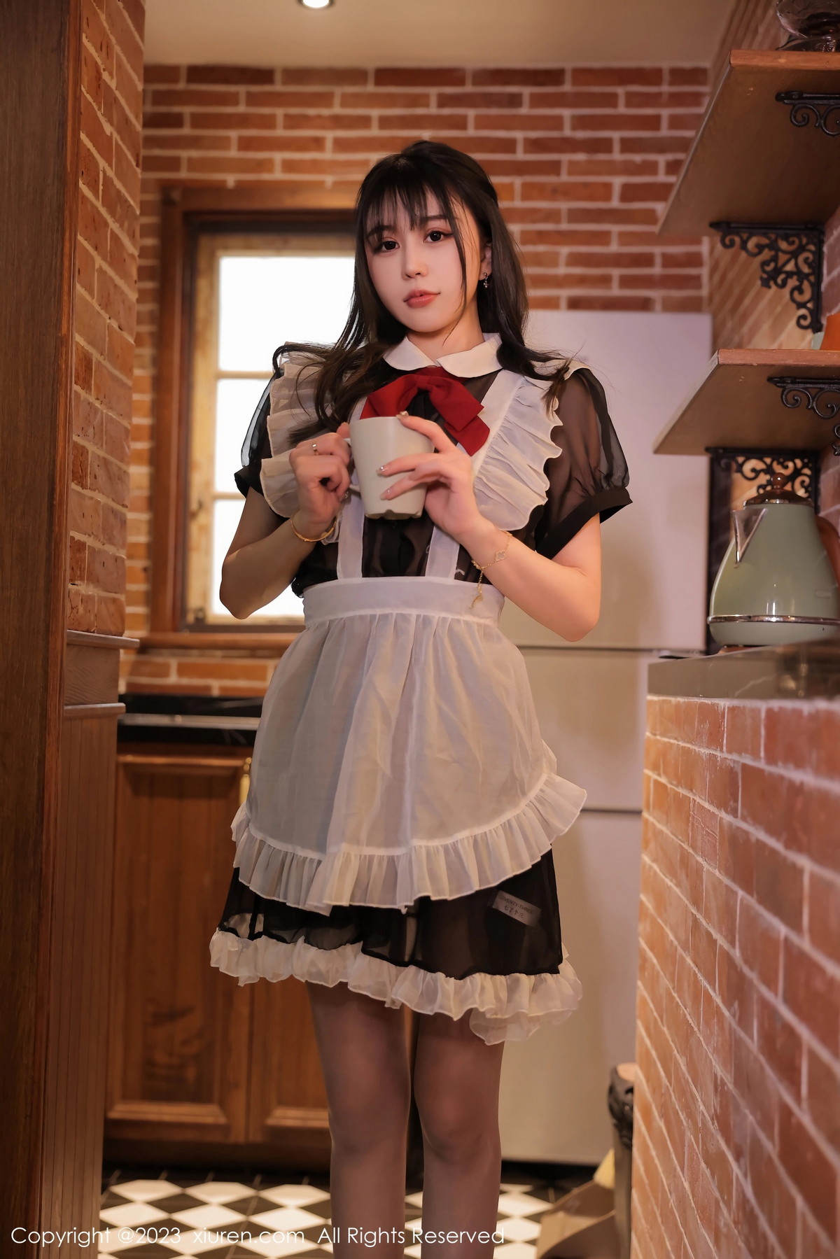Xgyw.Net_XiuRen第6310期_模特tina_甜仔性感真空女仆装配超薄灰丝袜秀凹凸身材诱惑写真62P