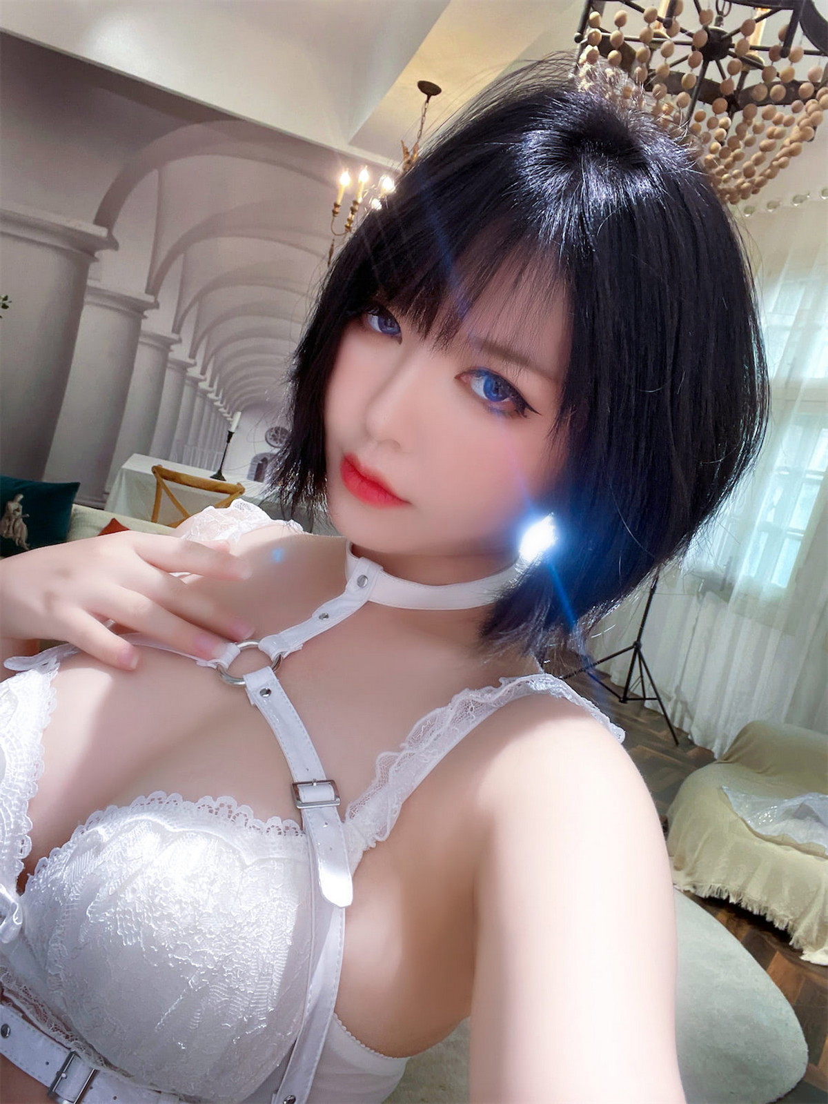 Xgyw.Net_网络美女索索半半子纯白主题私房性感白色蕾丝情趣内衣配白丝袜迷人诱惑写真45P