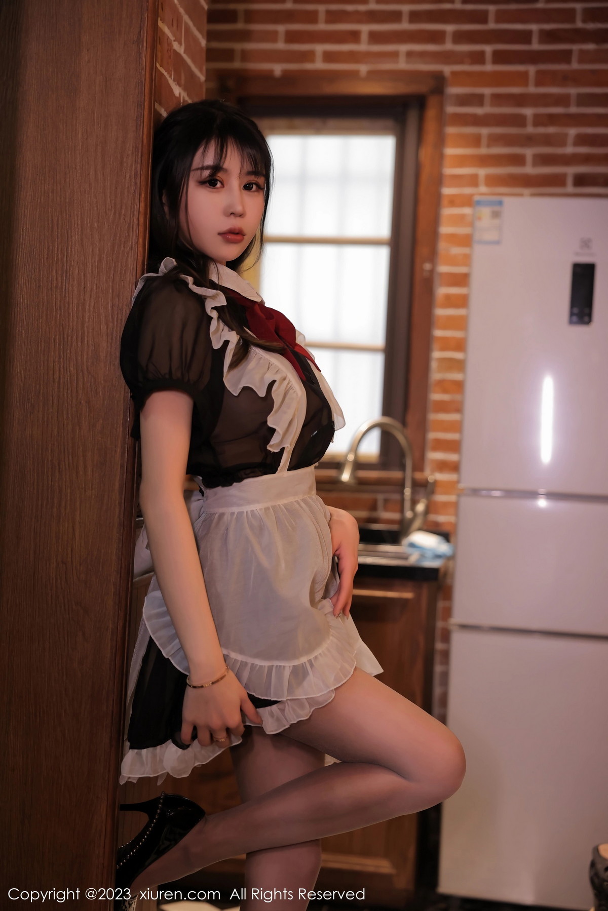 Xgyw.Net_XiuRen第6310期_模特tina_甜仔性感真空女仆装配超薄灰丝袜秀凹凸身材诱惑写真62P