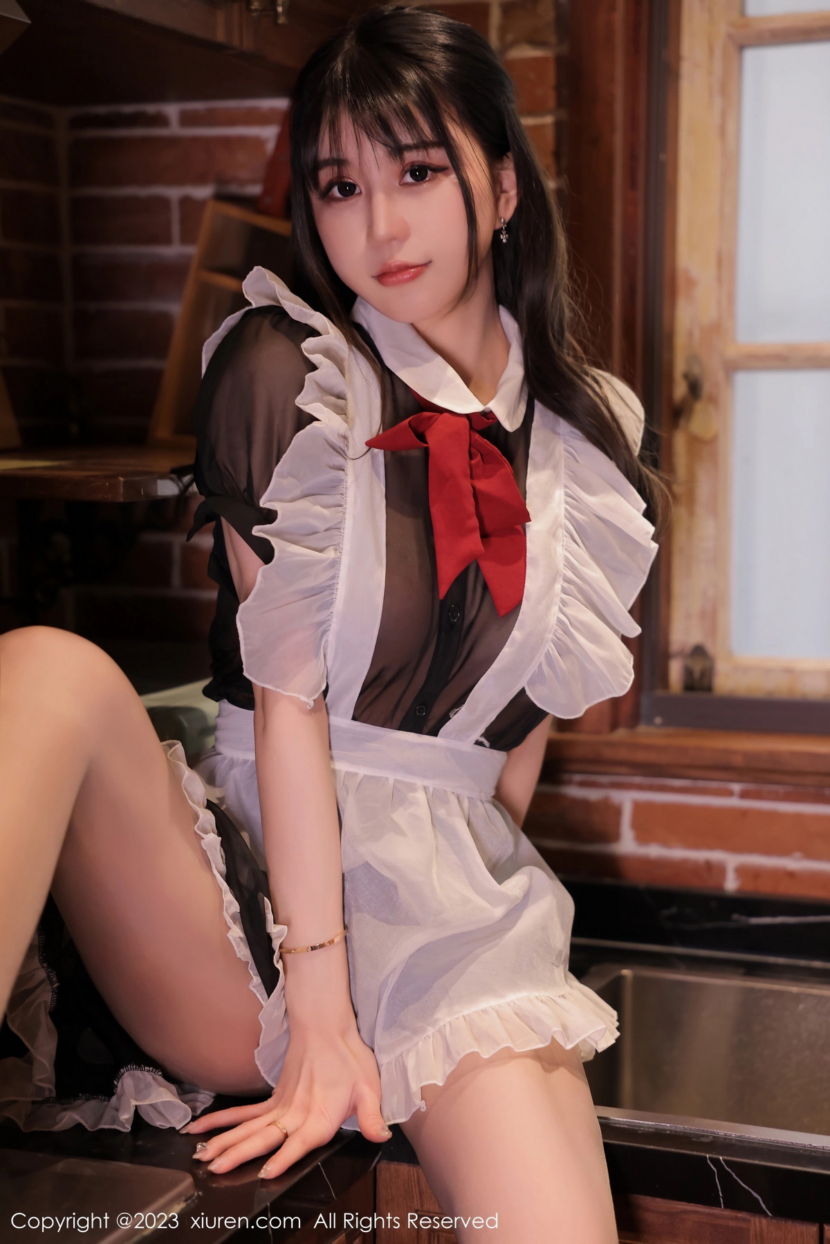 Xgyw.Net_XiuRen第6310期_模特tina_甜仔性感真空女仆装配超薄灰丝袜秀凹凸身材诱惑写真62P