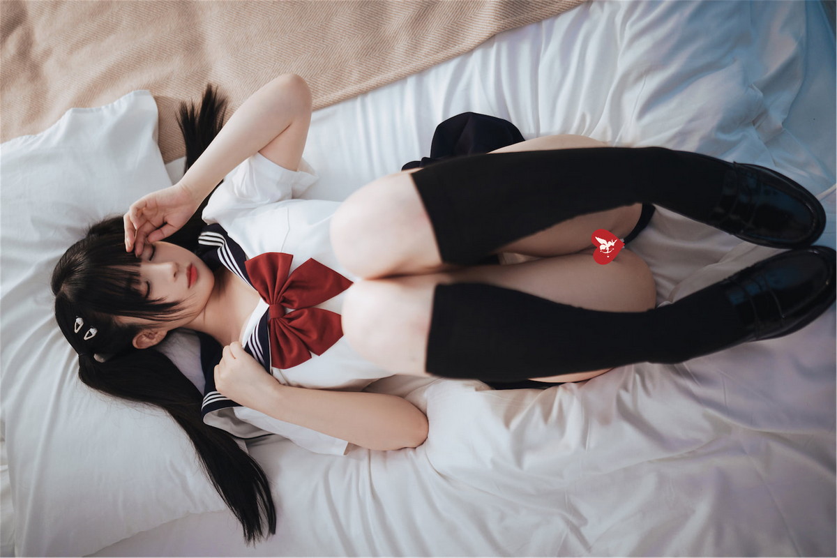Xgyw.Net_网络美女桜井宁宁双马尾JK主题私房床上半脱性感学生制服露白色内衣诱惑写真65P