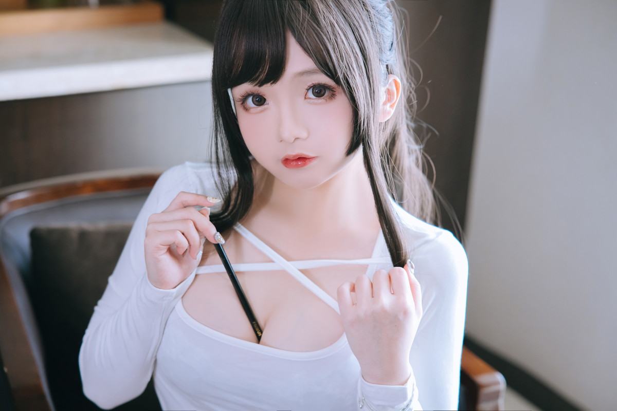 Xgyw.Net_Cosplay美女日奈娇私人秘书主题性感白上衣配蓝短裙肉丝吊袜秀丰满身材诱惑写真105P