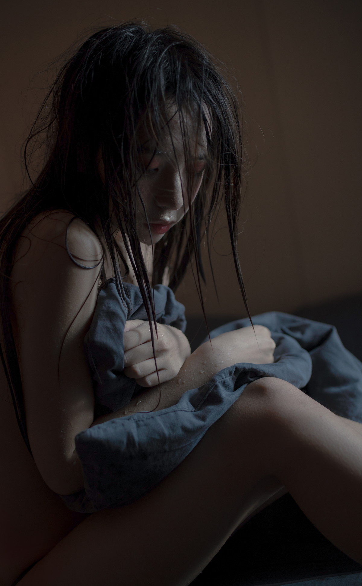 Xgyw.Net_网络美女疯猫ss思绪之浴室主题私房浴室半脱露曼妙身姿湿身撩人诱惑写真30P