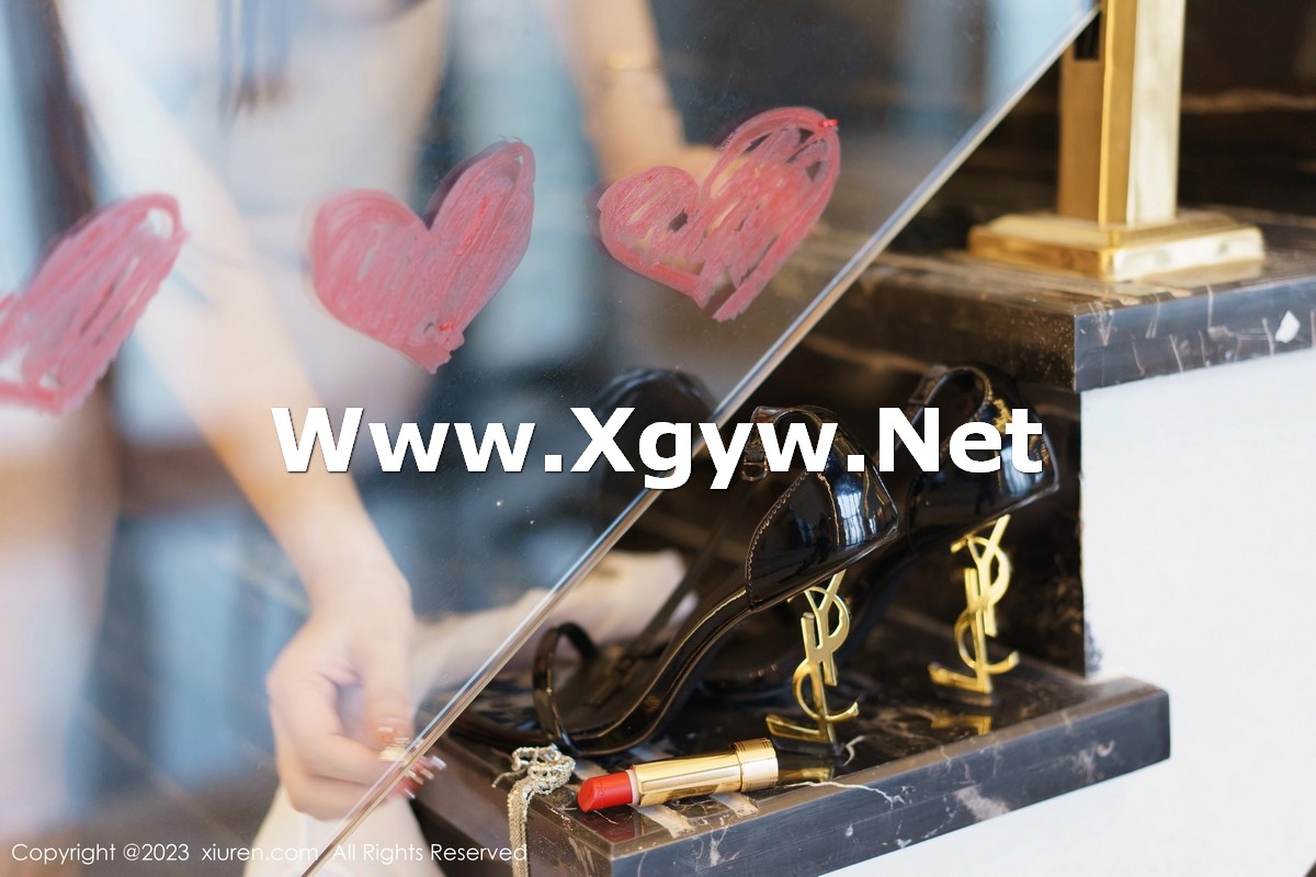 Xgyw.Net_XiuRen第6319期_模特laura阿姣黑色吊带连衣短裙配渐变丝袜秀完美身材诱惑写真78P