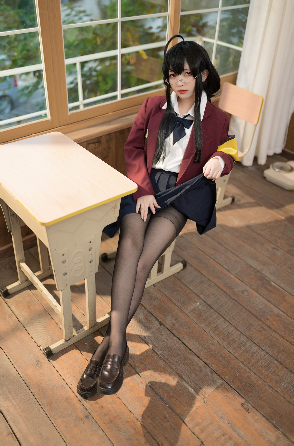 Xgyw.Net_网络美女花铃大凤jk放学后风纪委员主题半脱制服露性感内衣配超薄黑丝魅惑写真71P