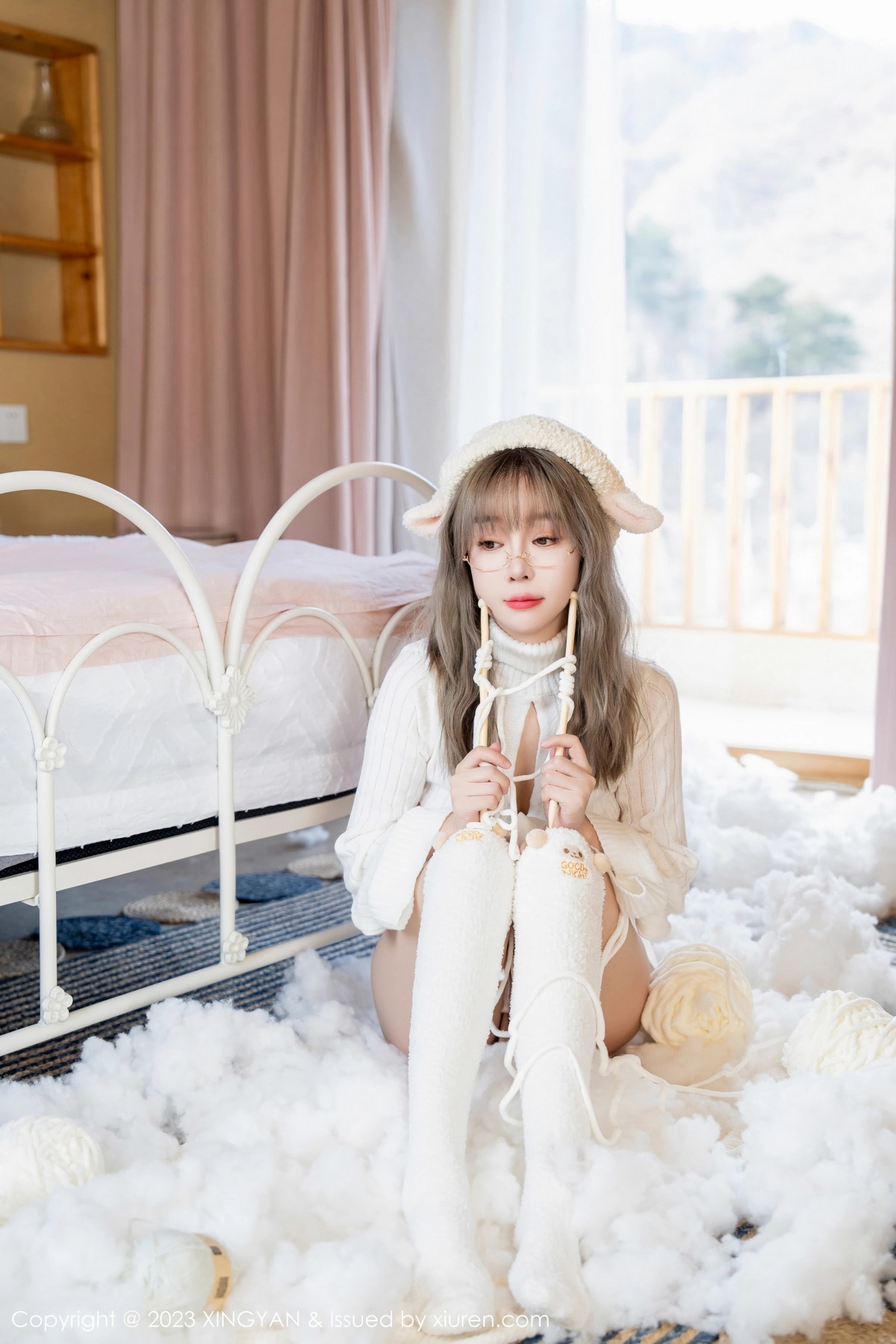 Xgyw.Net_[XINGYAN星颜社]VOL.175_女神王雨纯居家女友装扮性感白色真空服饰秀惹火身材诱惑写真80P
