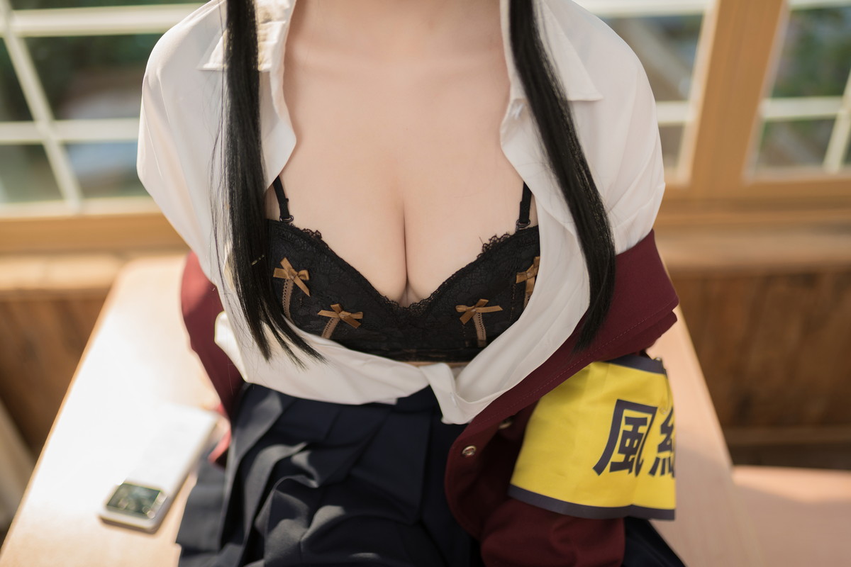 Xgyw.Net_网络美女花铃大凤jk放学后风纪委员主题半脱制服露性感内衣配超薄黑丝魅惑写真71P
