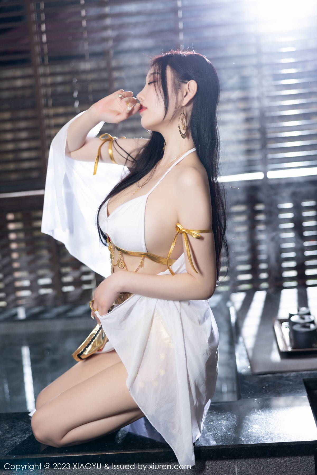 Xgyw.Net_[XiaoYu画语界]Vol.973_女神杨晨晨Yome性感白色诱人服饰秀完美绝伦身材撩人诱惑写真86P