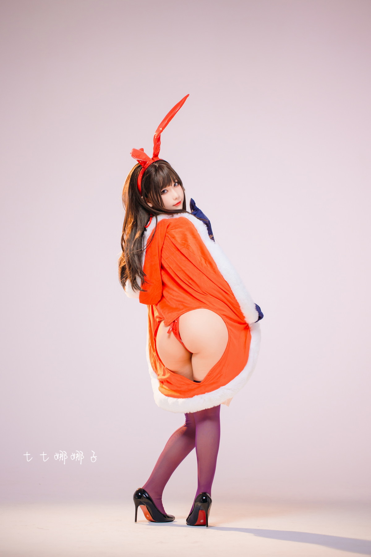 Xgyw.Net_Coser美女七七娜娜子圣诞魔太郎主题私房性感红色皮质内衣秀完美身材诱惑写真23P