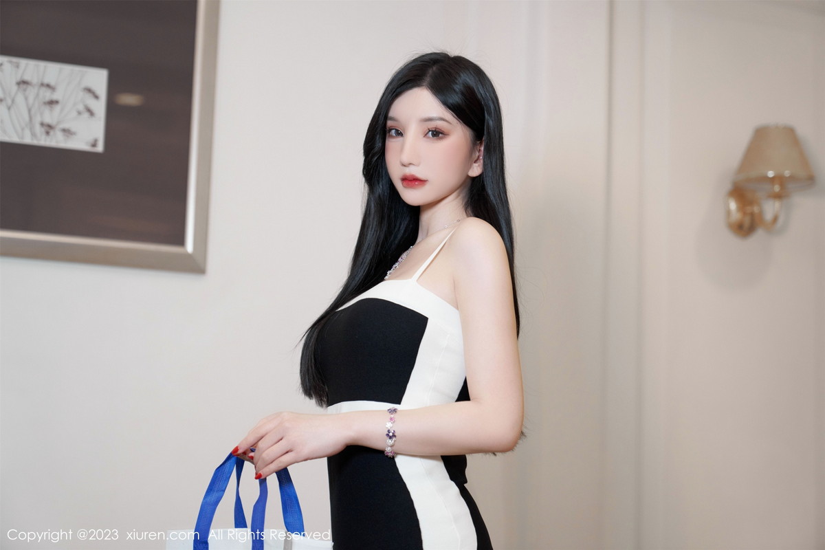 Xgyw.Net_XiuRen第6323期_女神周于希Sally澳门旅拍剧情主题超薄无内肉丝秀翘臀诱惑写真73P