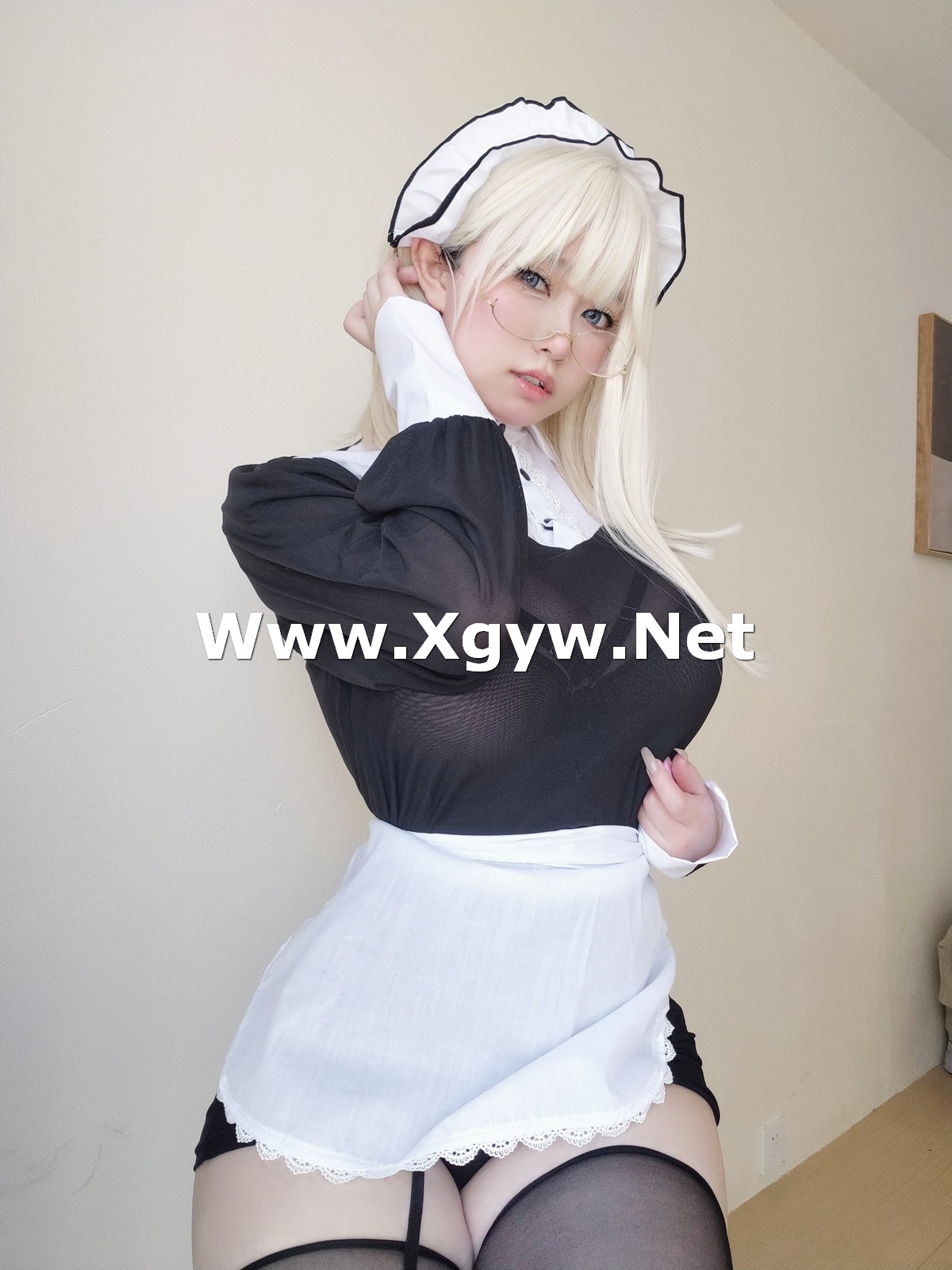 Xgyw.Net_Coser妹子女主K主人的女仆主题脱黑色薄透女仆装露豪乳翘臀完美诱惑写真69P