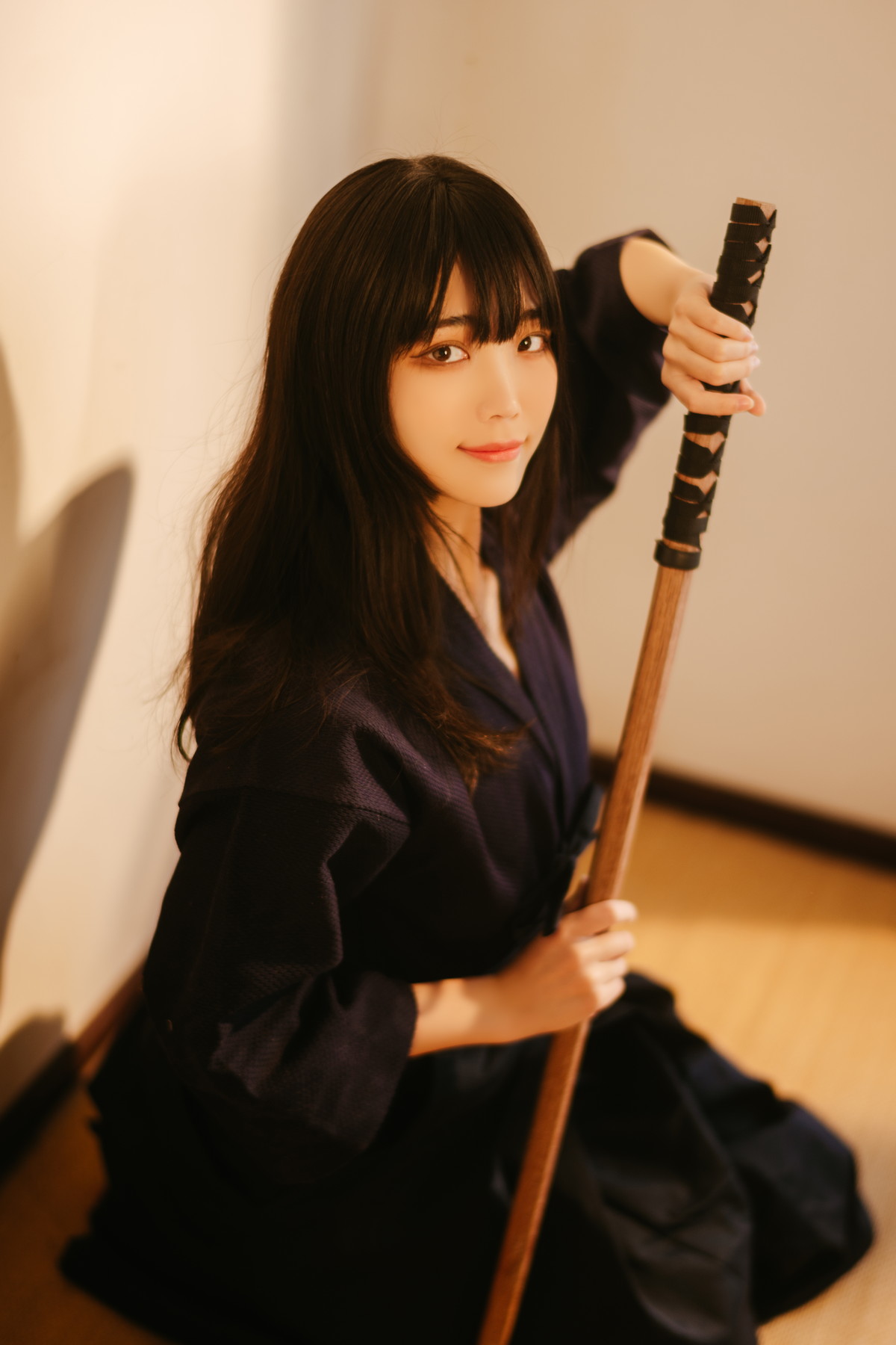 Xgyw.Net_网络美女汪知子最后的武士主题性感黑色美女武士服半脱露白色内衣撩人诱惑写真40P