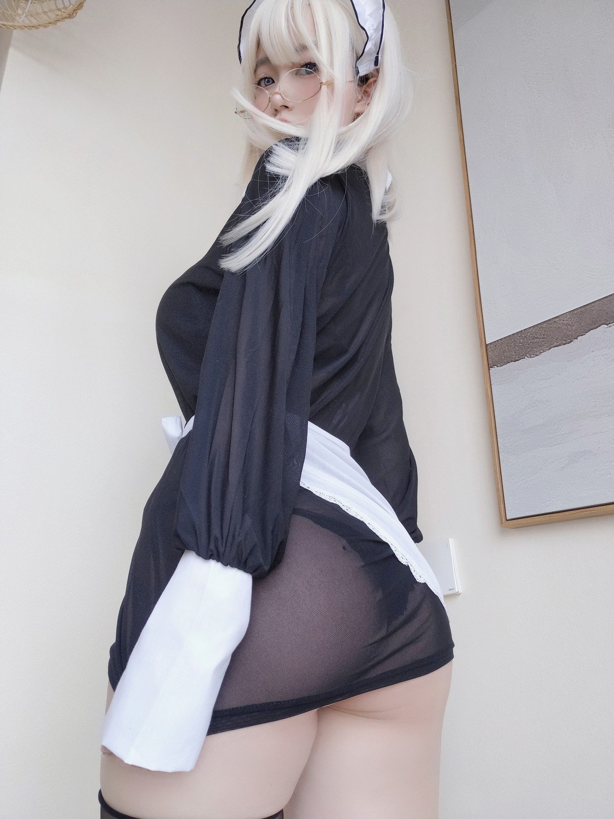 Xgyw.Net_Coser妹子女主K主人的女仆主题脱黑色薄透女仆装露豪乳翘臀完美诱惑写真69P