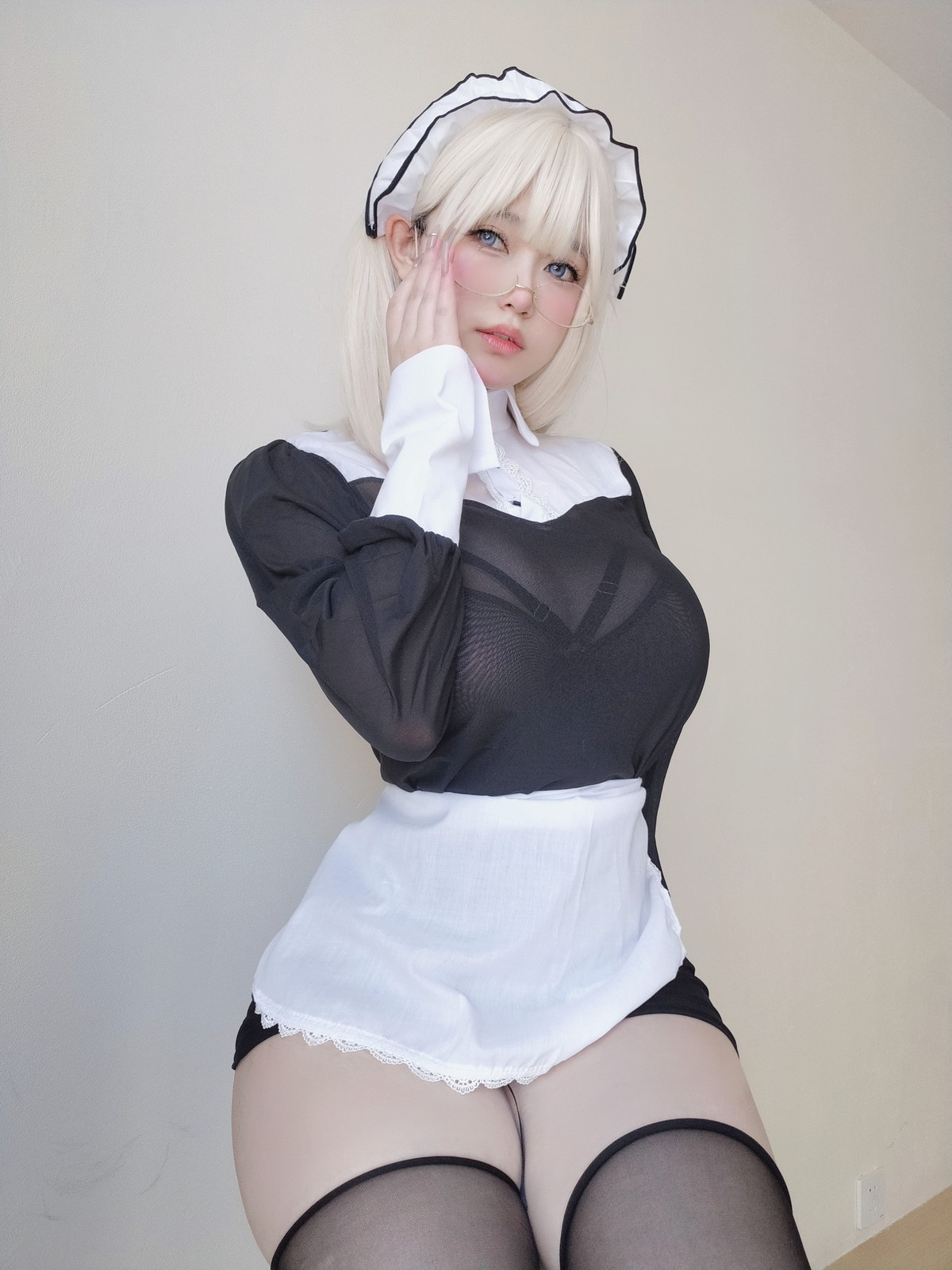Xgyw.Net_Coser妹子女主K主人的女仆主题脱黑色薄透女仆装露豪乳翘臀完美诱惑写真69P