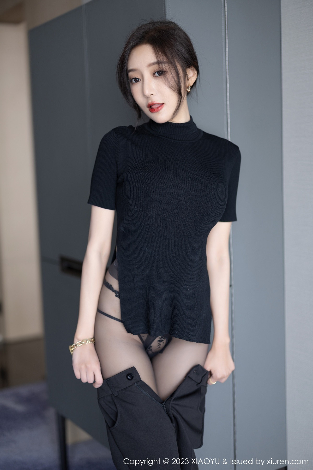 Xgyw.Net_[XiaoYu画语界]Vol.974_女神王馨瑶yanni性感黑色Ol装露黑色蕾丝内衣超薄黑丝诱惑写真93P